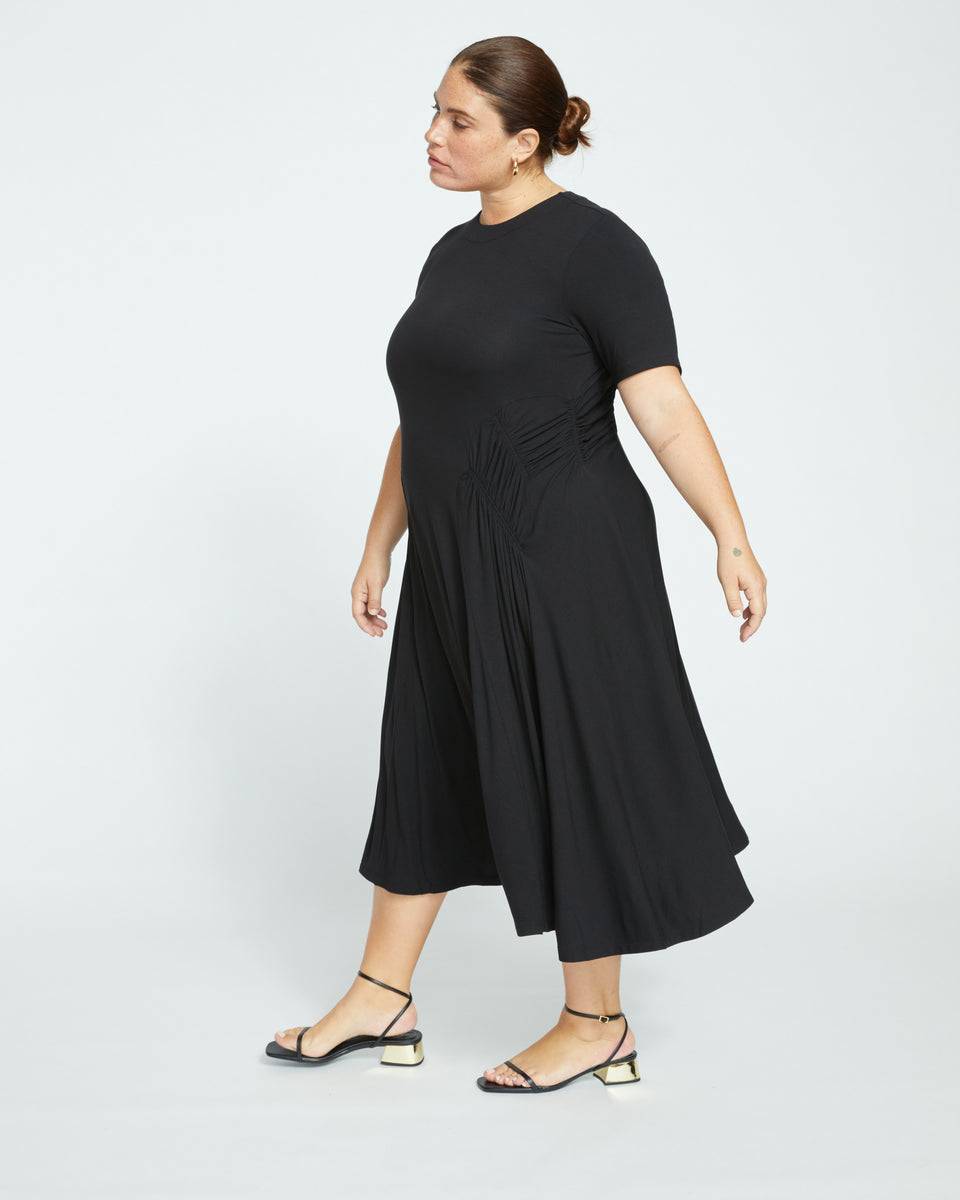 Devi Liquid Jersey Dress - Black Zoom image 3