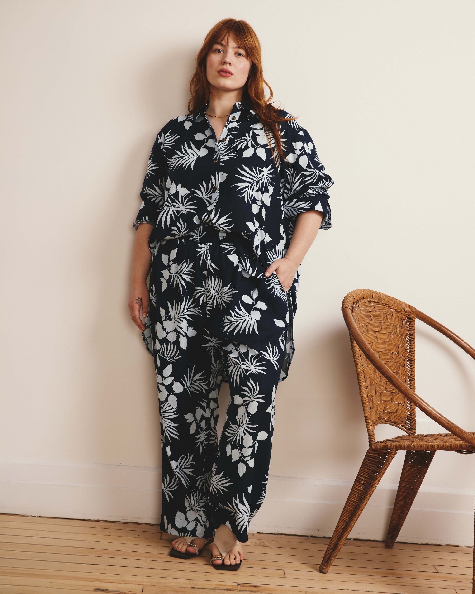 Iris Linen Easy Pull-On Pants - Palm Print in Light Blue