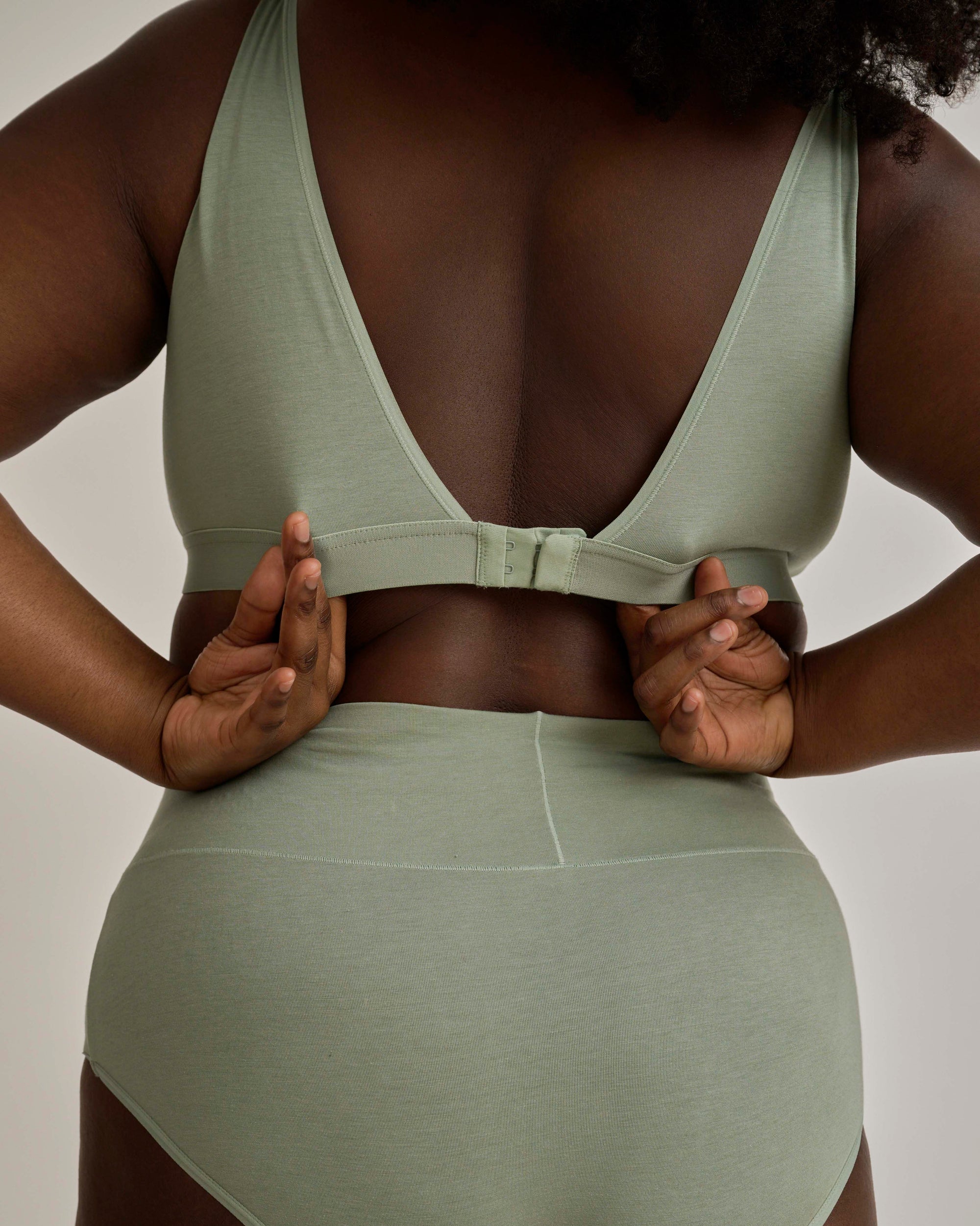 UltimateS Lounge Bra - Sage