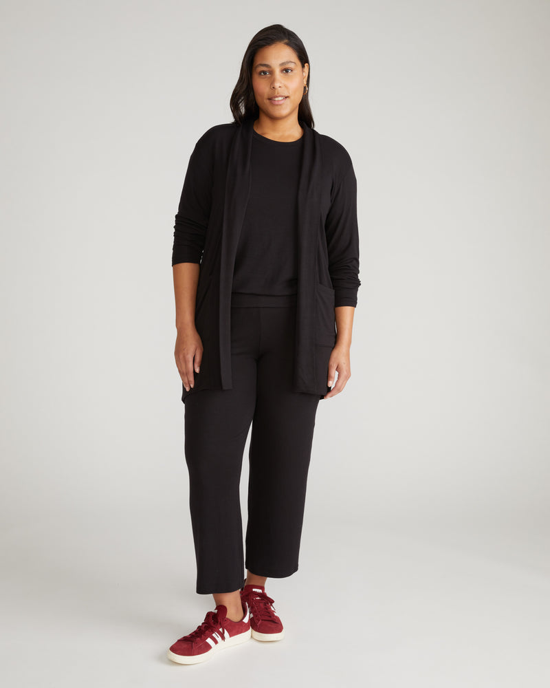 TravelKnit Minimalist Cardigan - Black