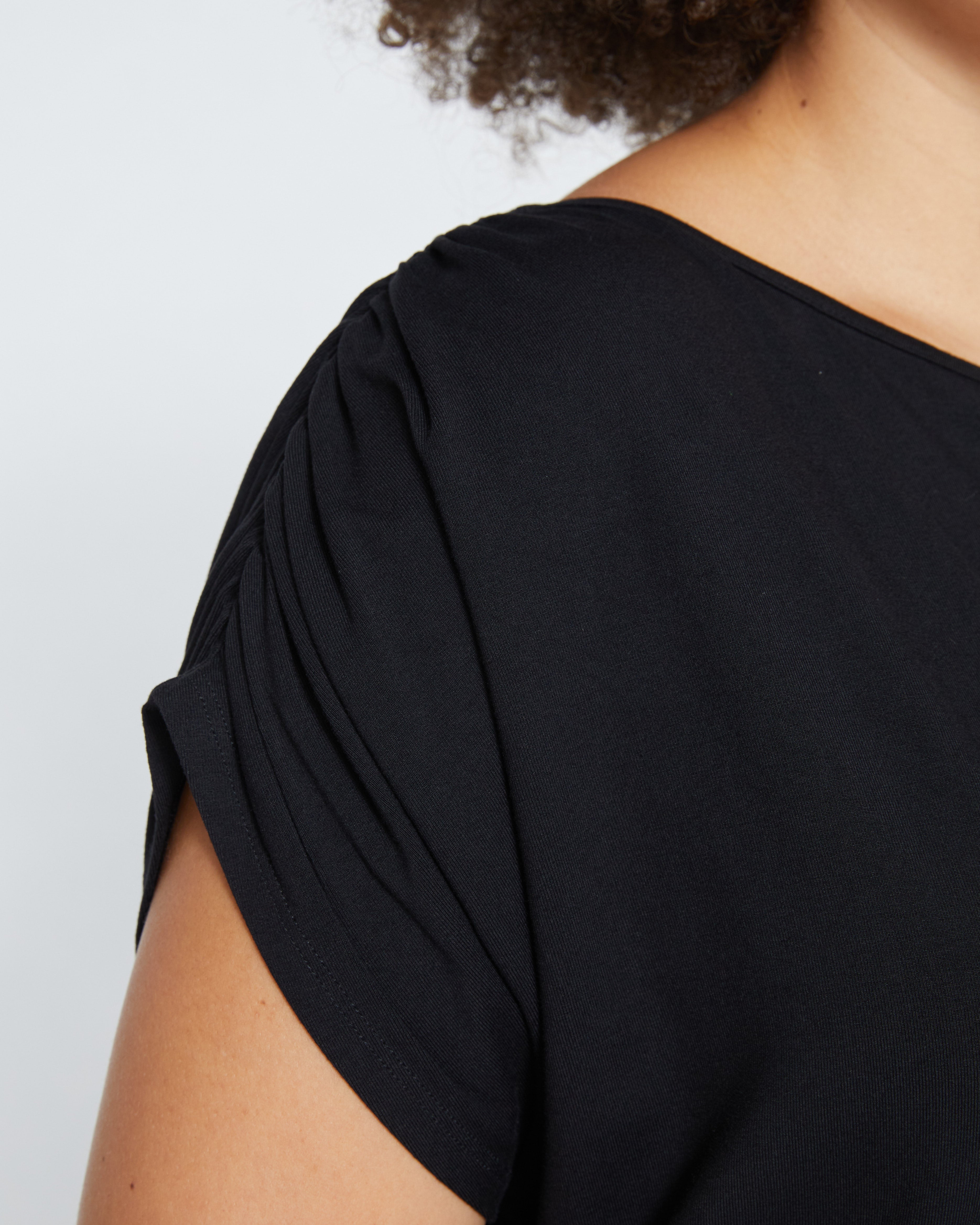 Helena Divine Jersey Gathered Tee - Black – Universal Standard