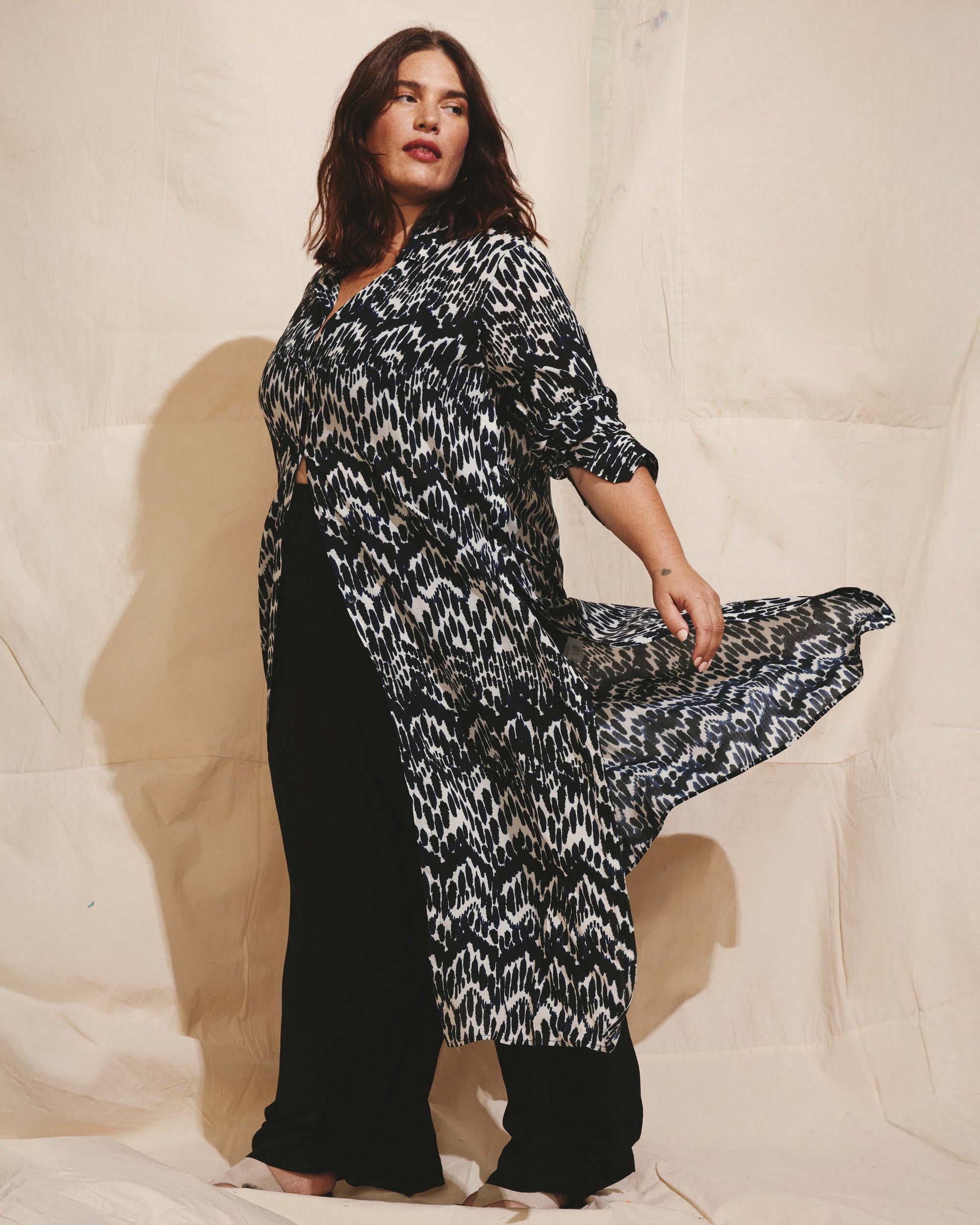 Nailah Button Down Tunic - Indigo Waterfall Print