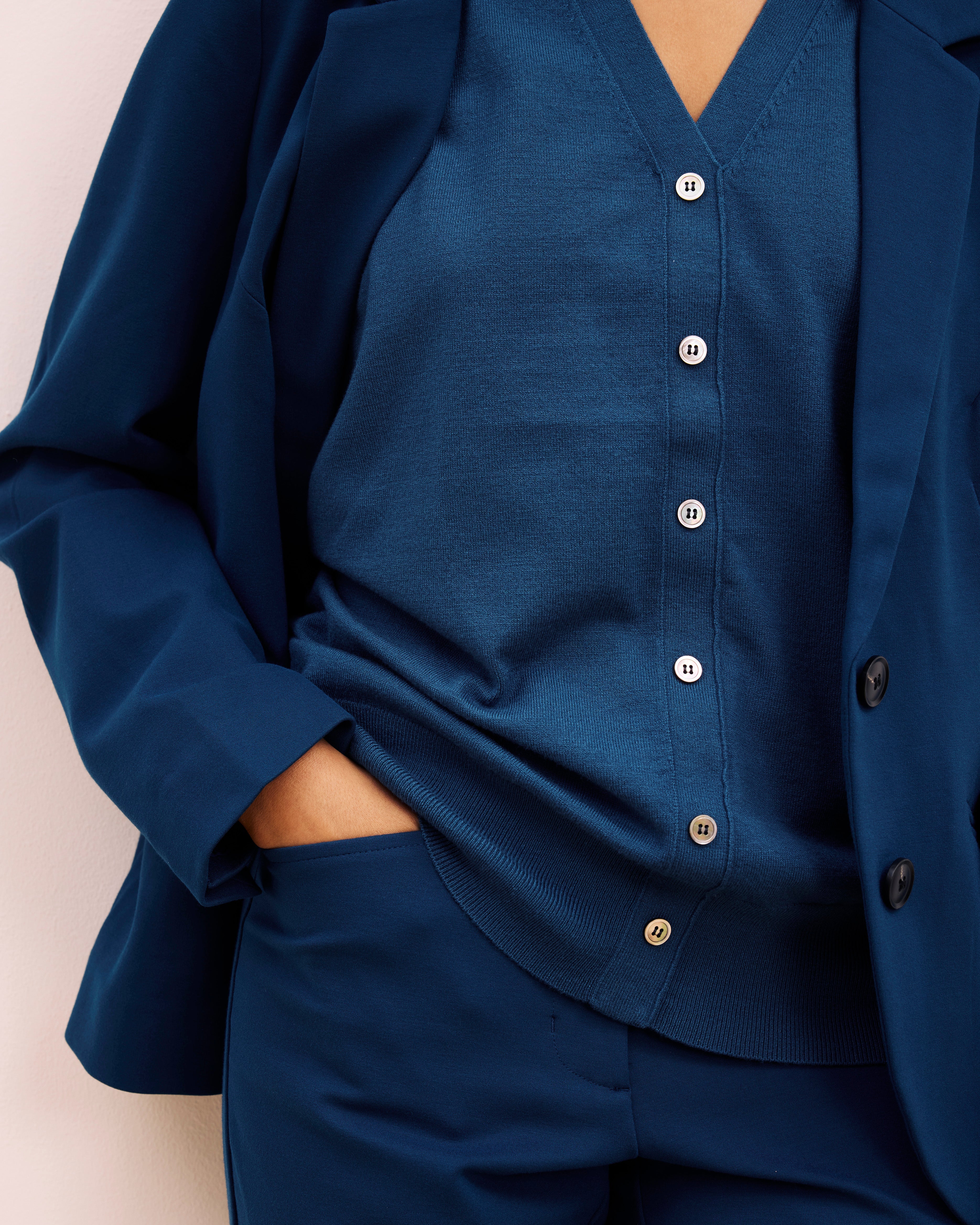 Savvy Fine Knit V-Neck Cardigan - Deep Teal – Universal Standard