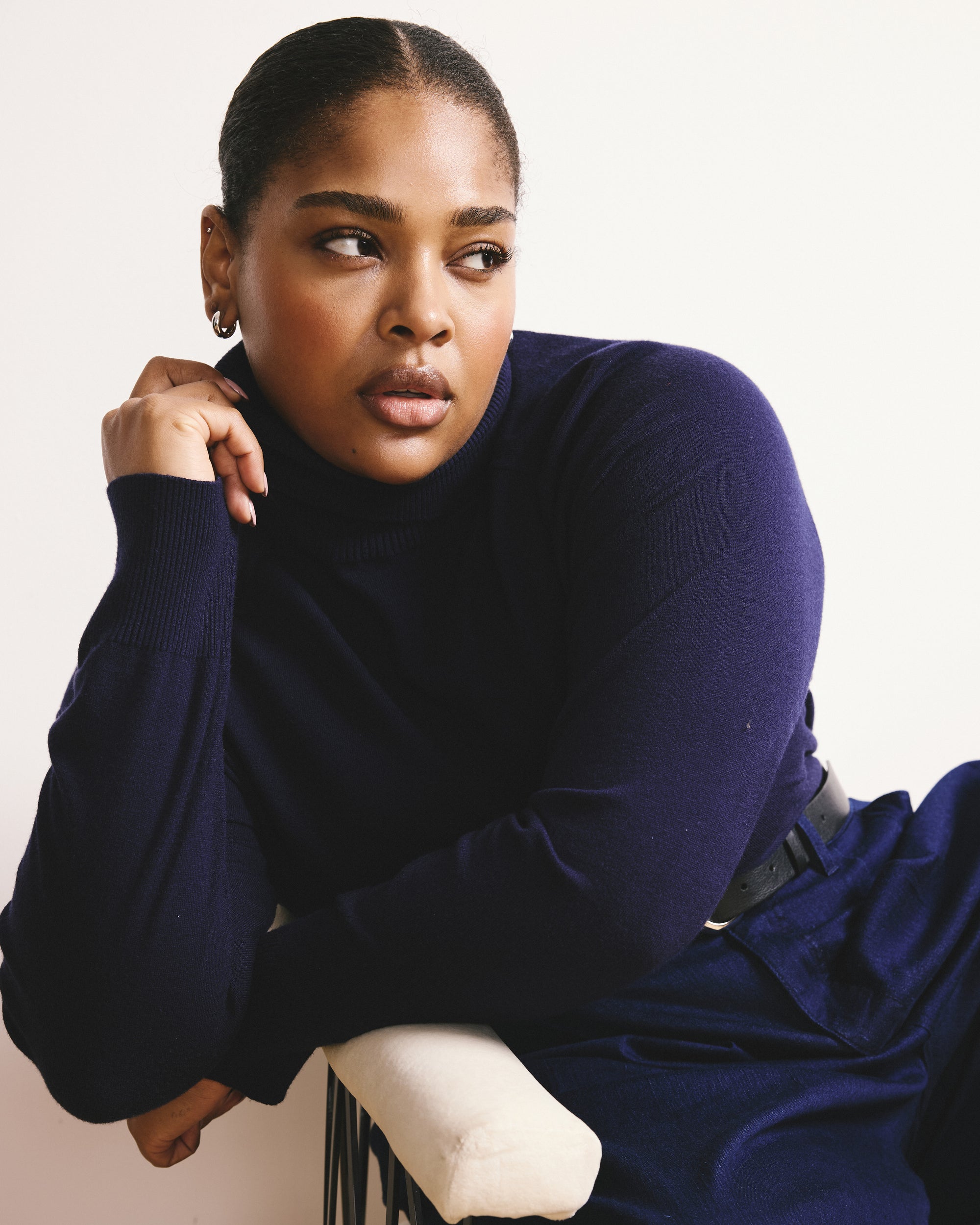 Renee Savvy Fine Knit Raglan Turtleneck - Midnight