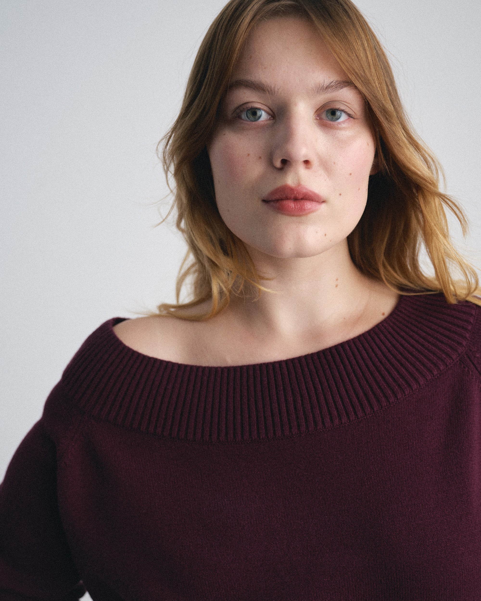 Noomi Cold Shoulder Sweater - Gamay