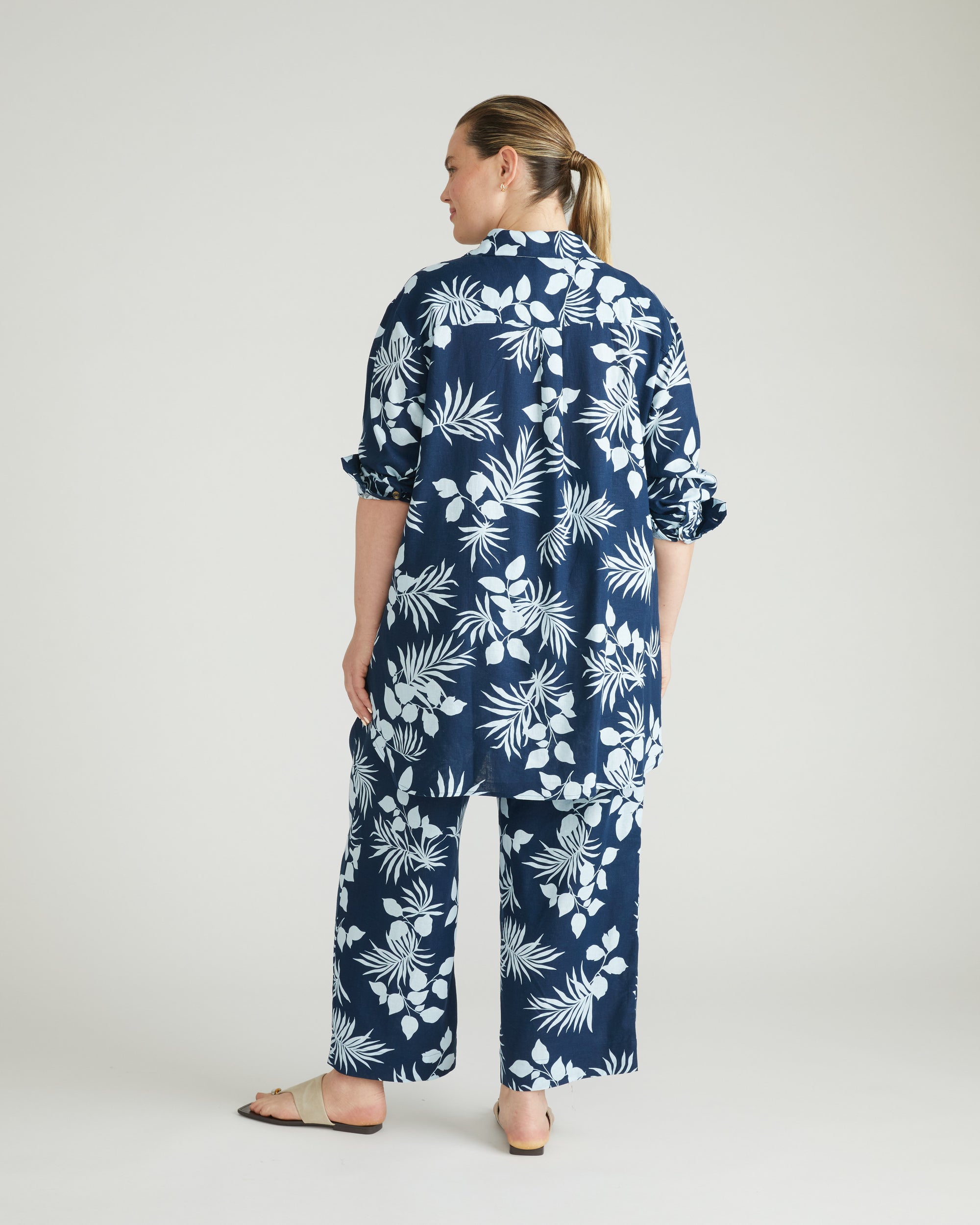 Iris Linen Easy Pull-On Pants - Palm Print in Light Blue
