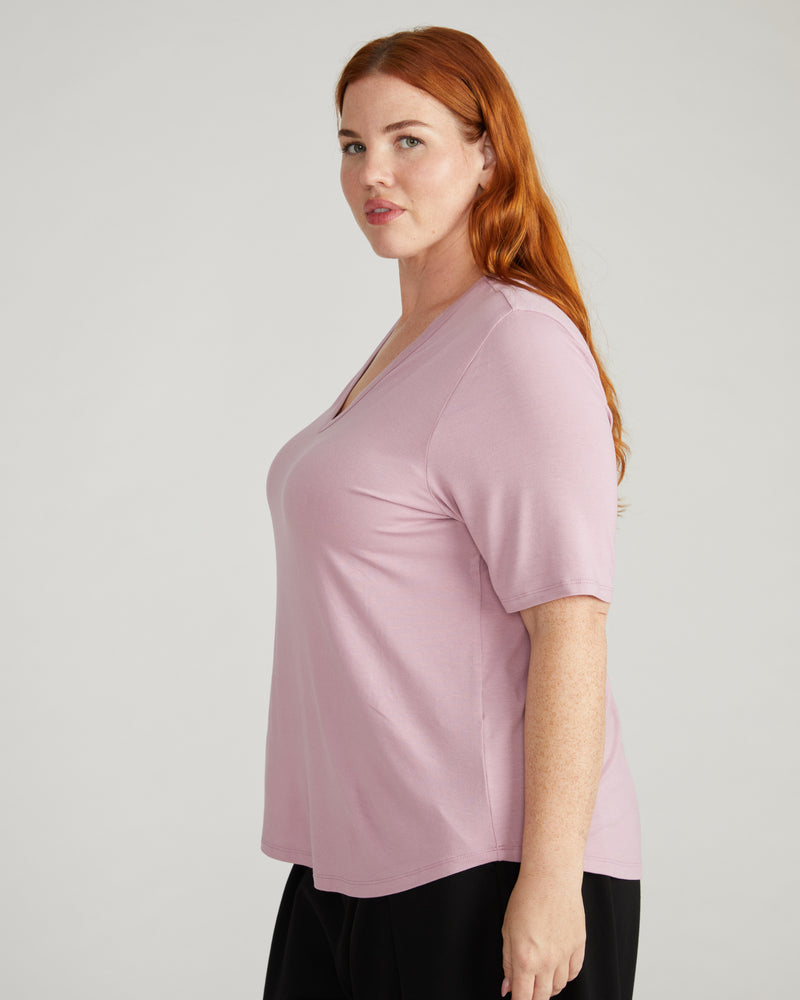 Lily Liquid Jersey V-Neck Stovepipe Tee - Pale Mauve