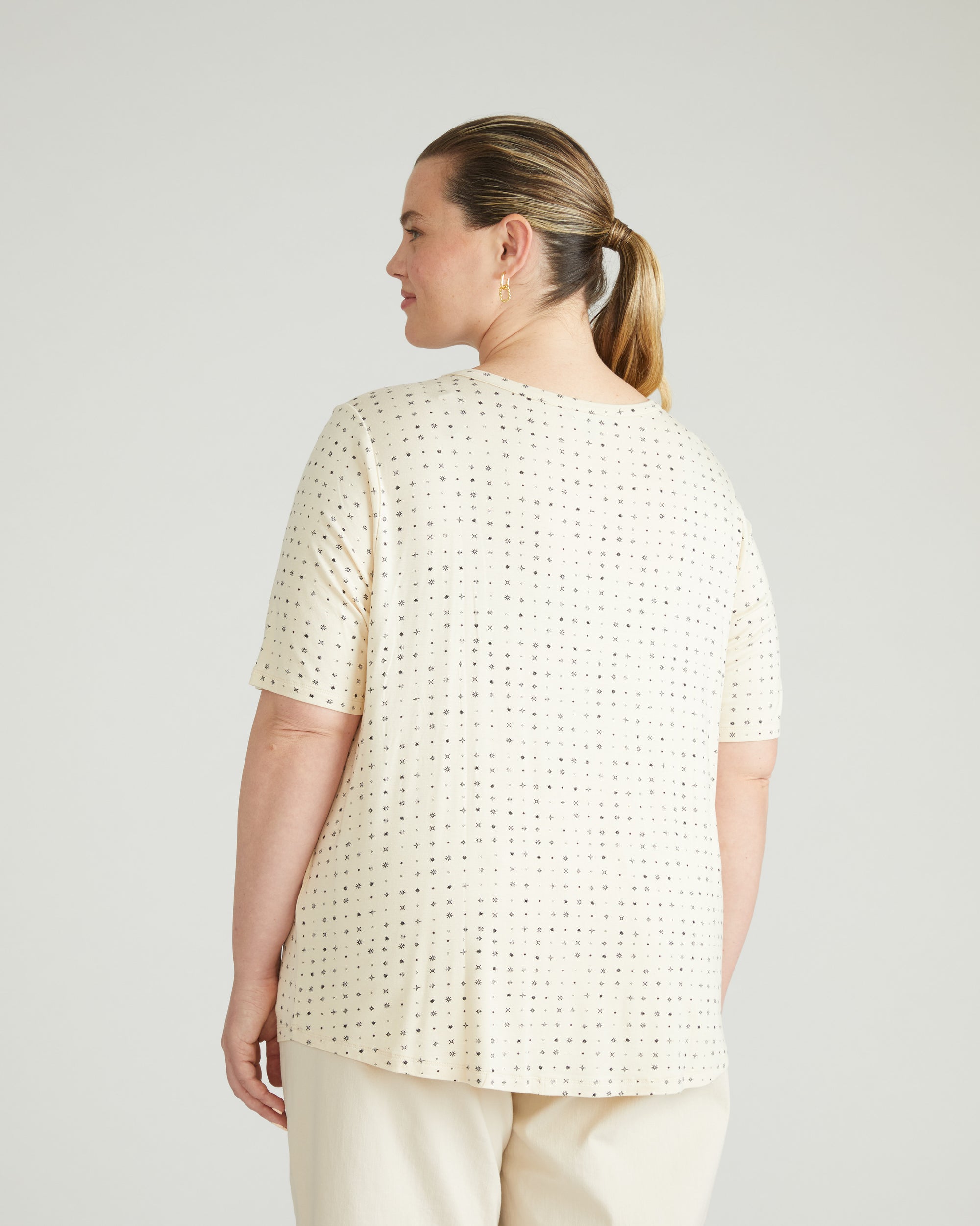 Lily Liquid Jersey V-Neck Stovepipe Tee - Galactic Print in Ecru