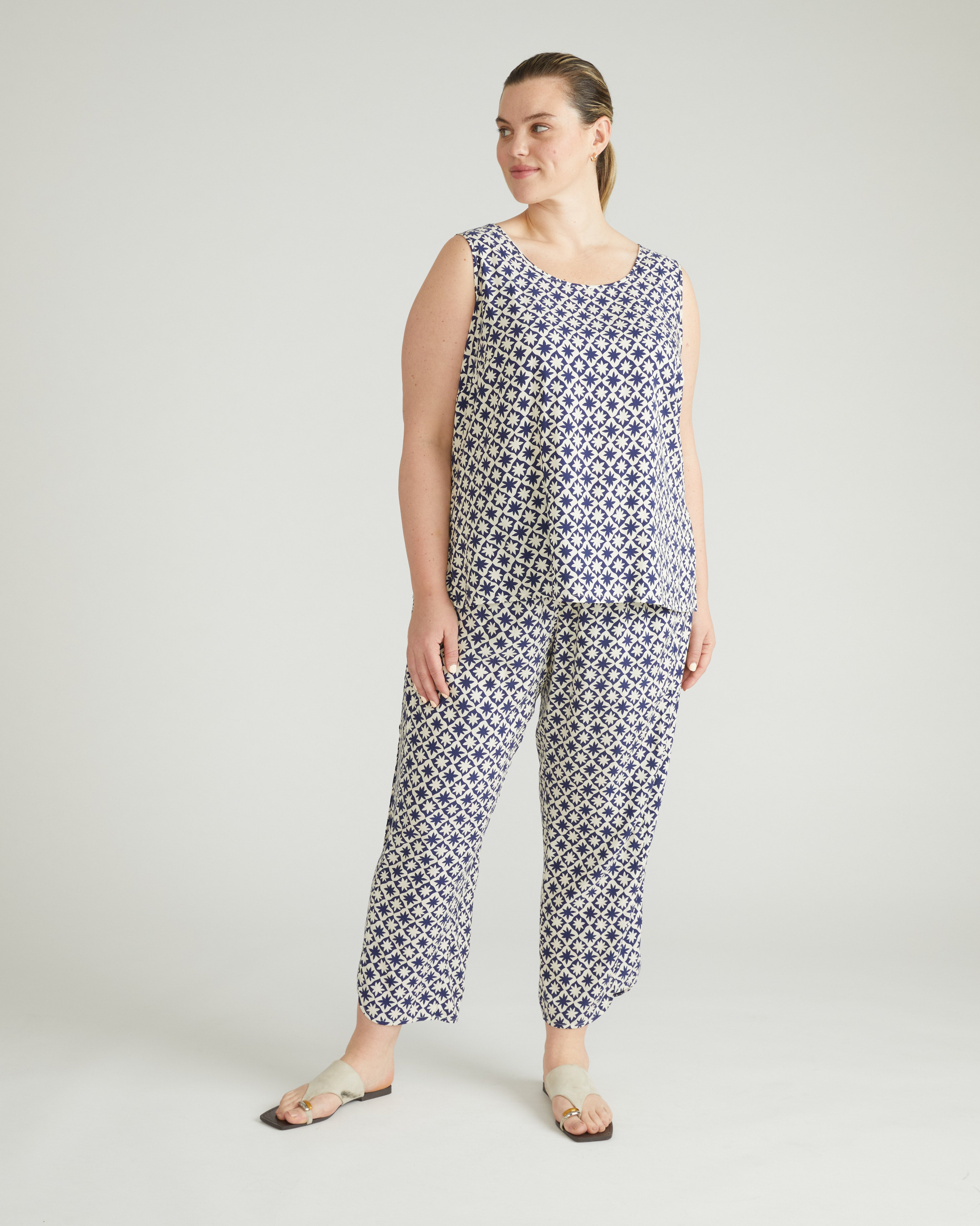 Cooling Stretch Cupro Pants - Navy Hacienda Print