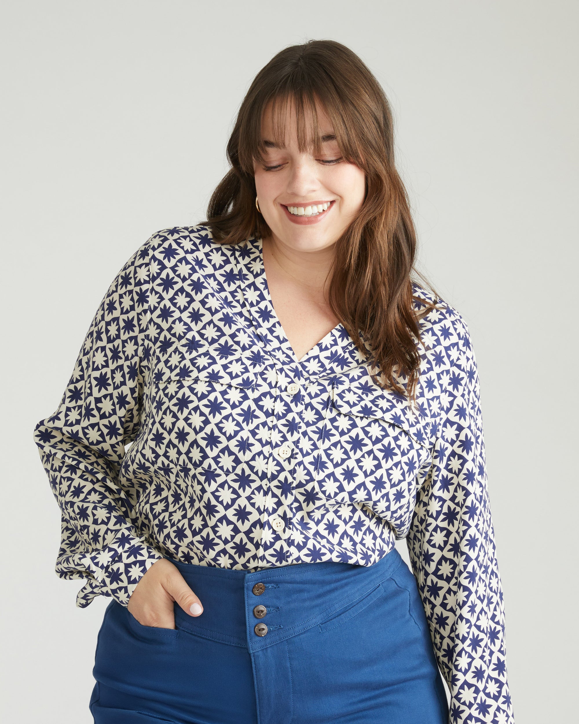 Cooling Stretch Cupro Button-Down Blouse - Navy Hacienda Print