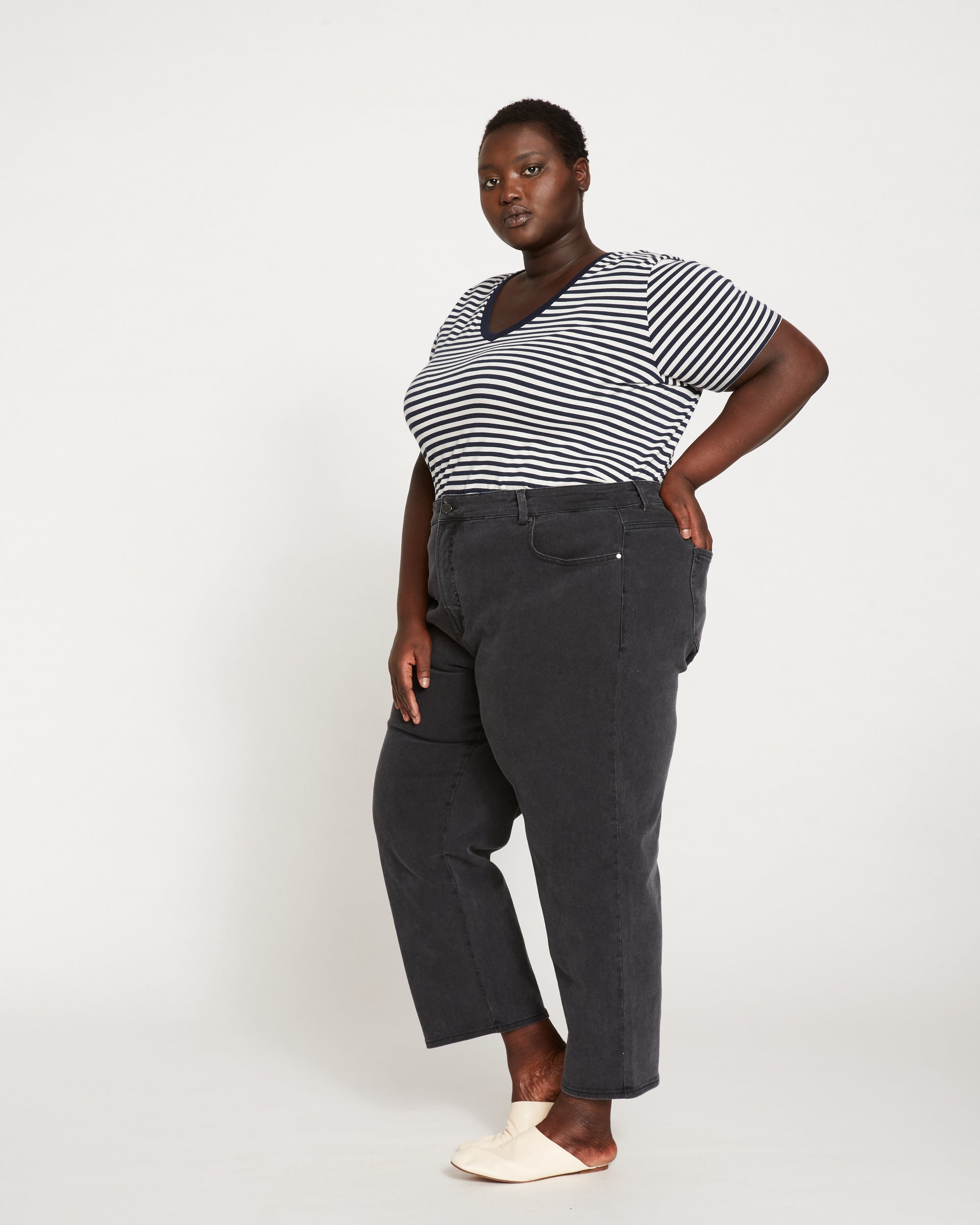 Etta High Rise Straight Leg Jeans 28 Inch - Washed Black