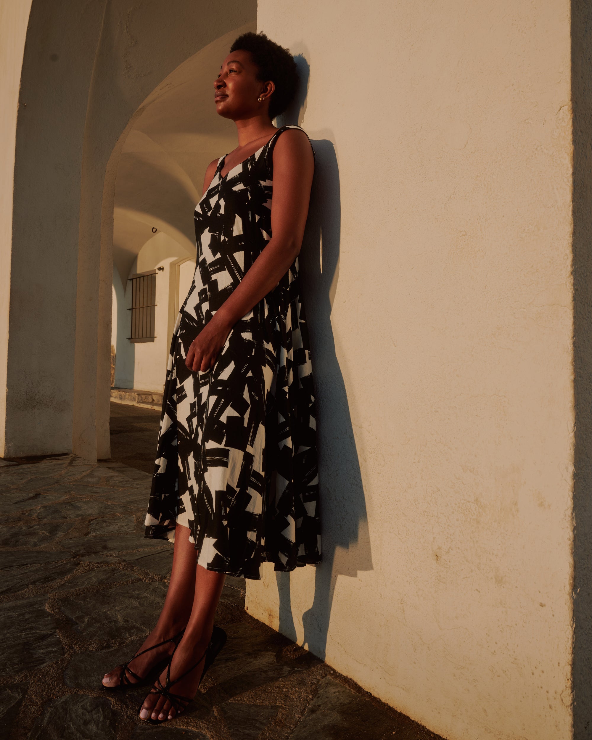 Universal Standard Women's Sunshower Abstract Print Linen Blend Midi Dress - Black - Casual dresses Universal Standard Women's Sunshower Abstract Print Linen Blend Midi Dress - Black - Casual dresses