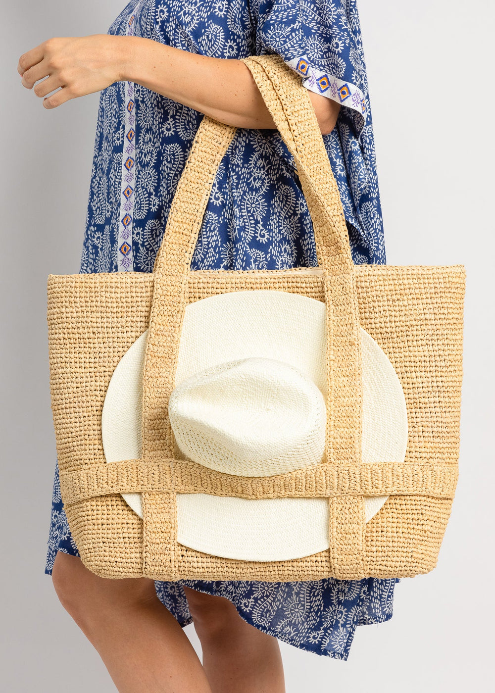 Hat Attack Straw Traveler Bag
