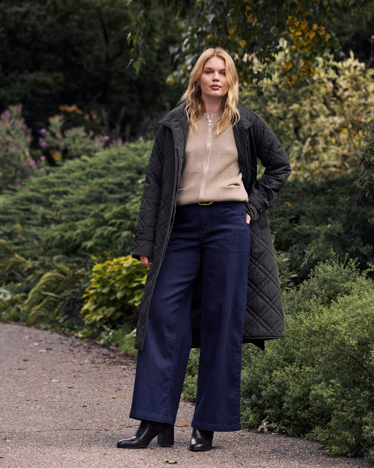 Taylor ComfortDenim Trouser Jeans - Dark Indigo | Plus Size & Straight Size Women's Fashion | Universal Standard