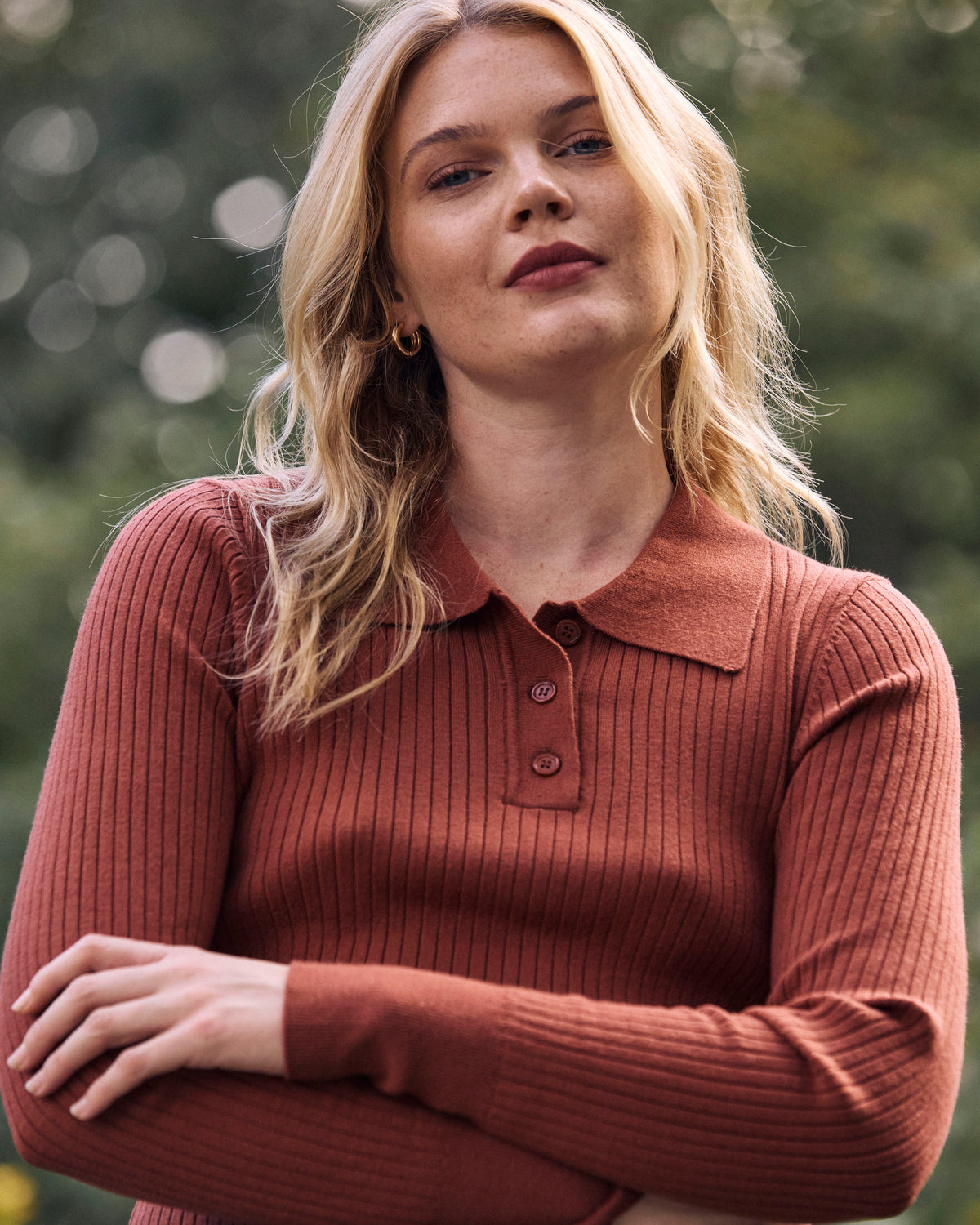 Savvy Fine Ribbed Polo Sweater - Cognac | Plus Size & Straight Size Women's Fashion | Universal Standard