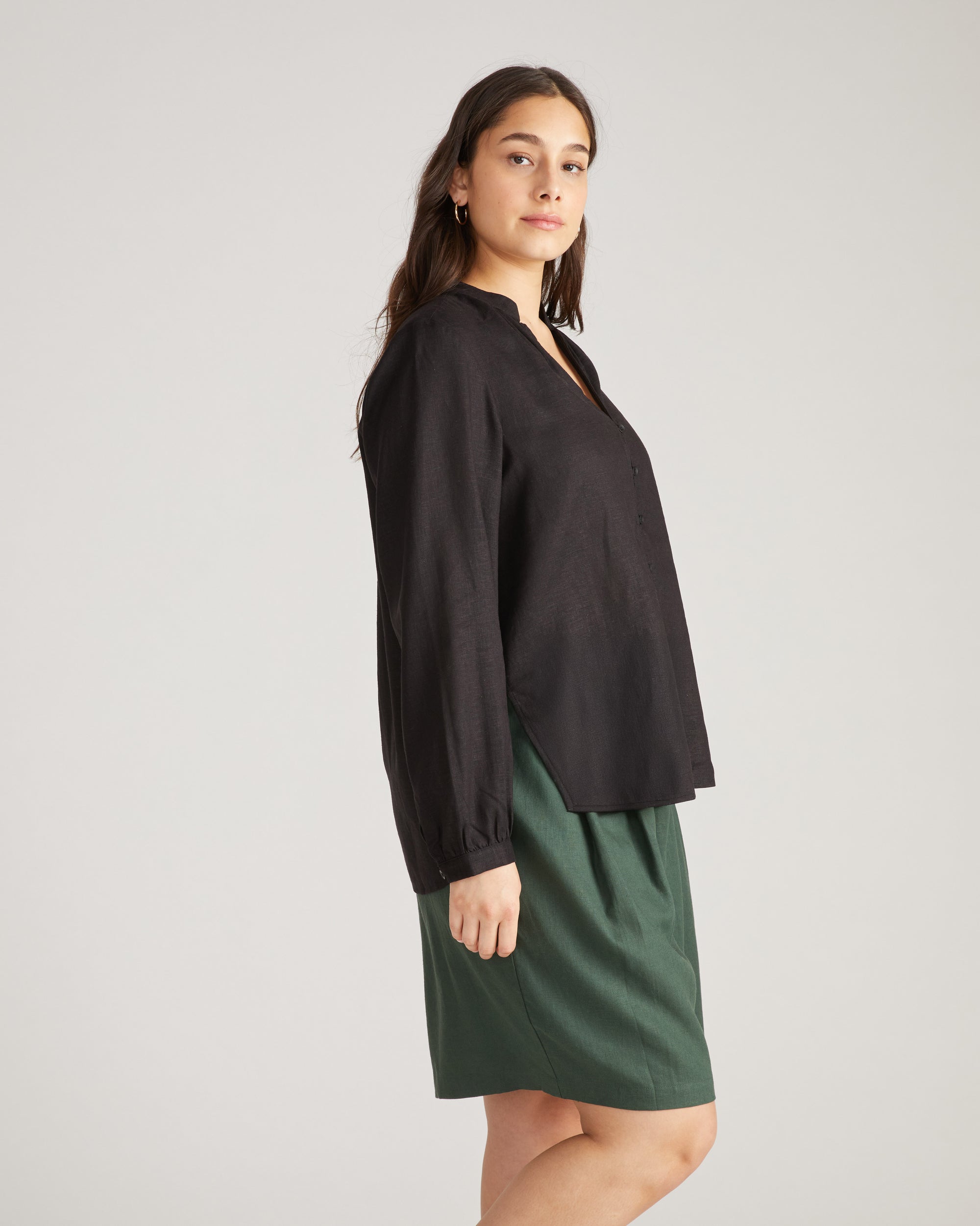 Avalon Linen Blend Blouse - Black | Plus Size & Straight Size Women's Fashion | Universal Standard