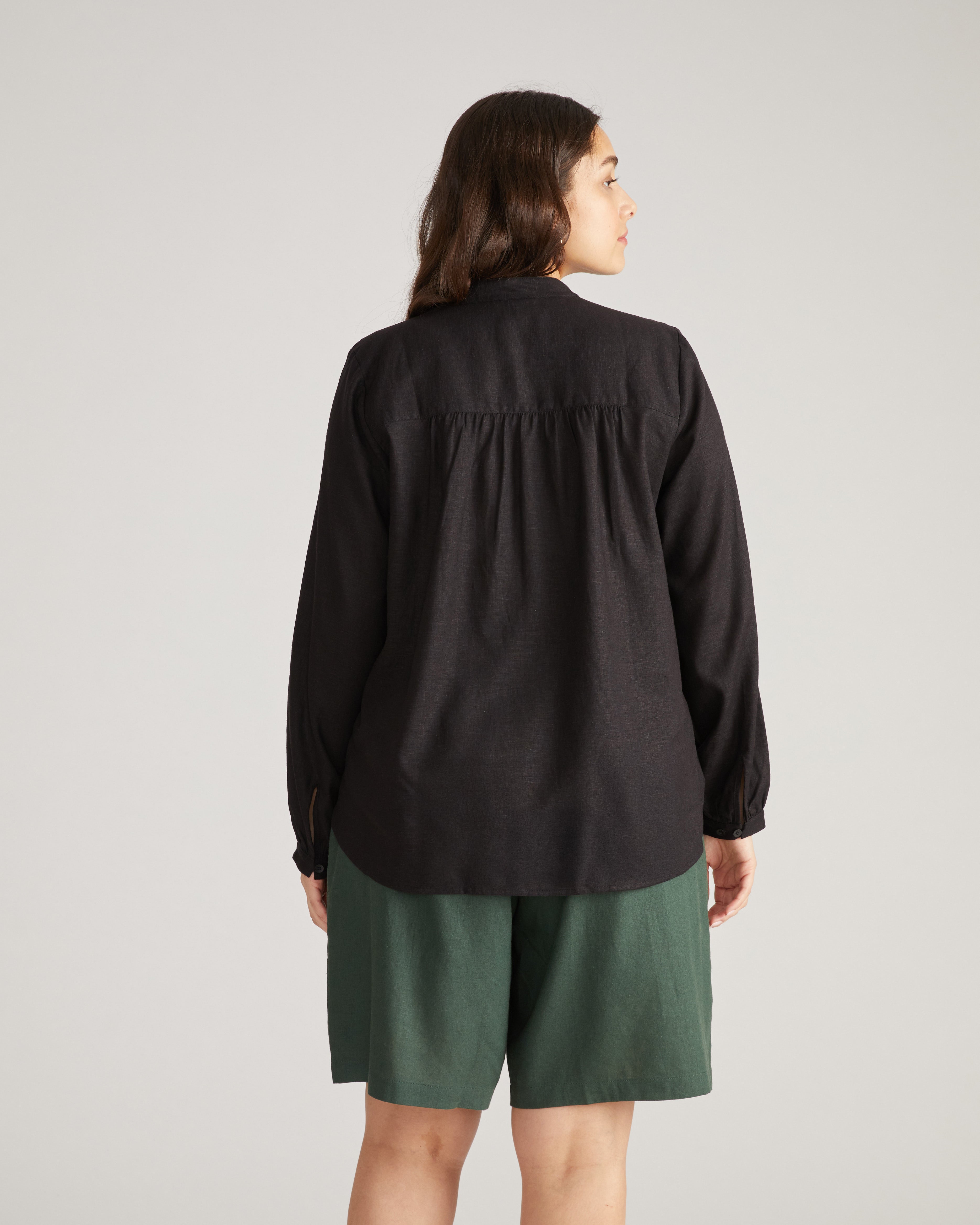 Avalon Linen Blend Blouse - Black – Universal Standard