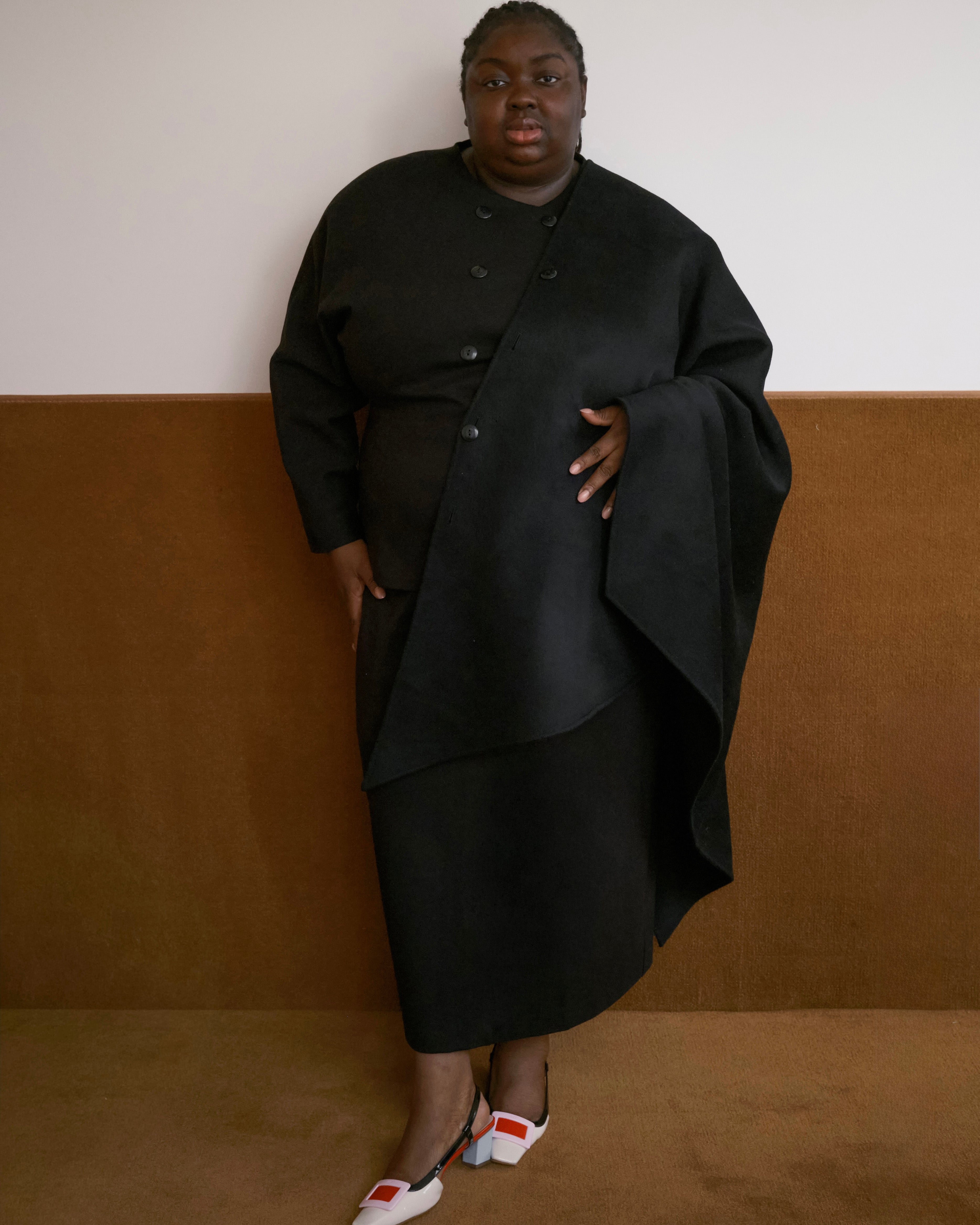 【新品未使用】HEVE Layer Cape BL black US x Abisola Wool Blend Cape - Black – Universal Standard