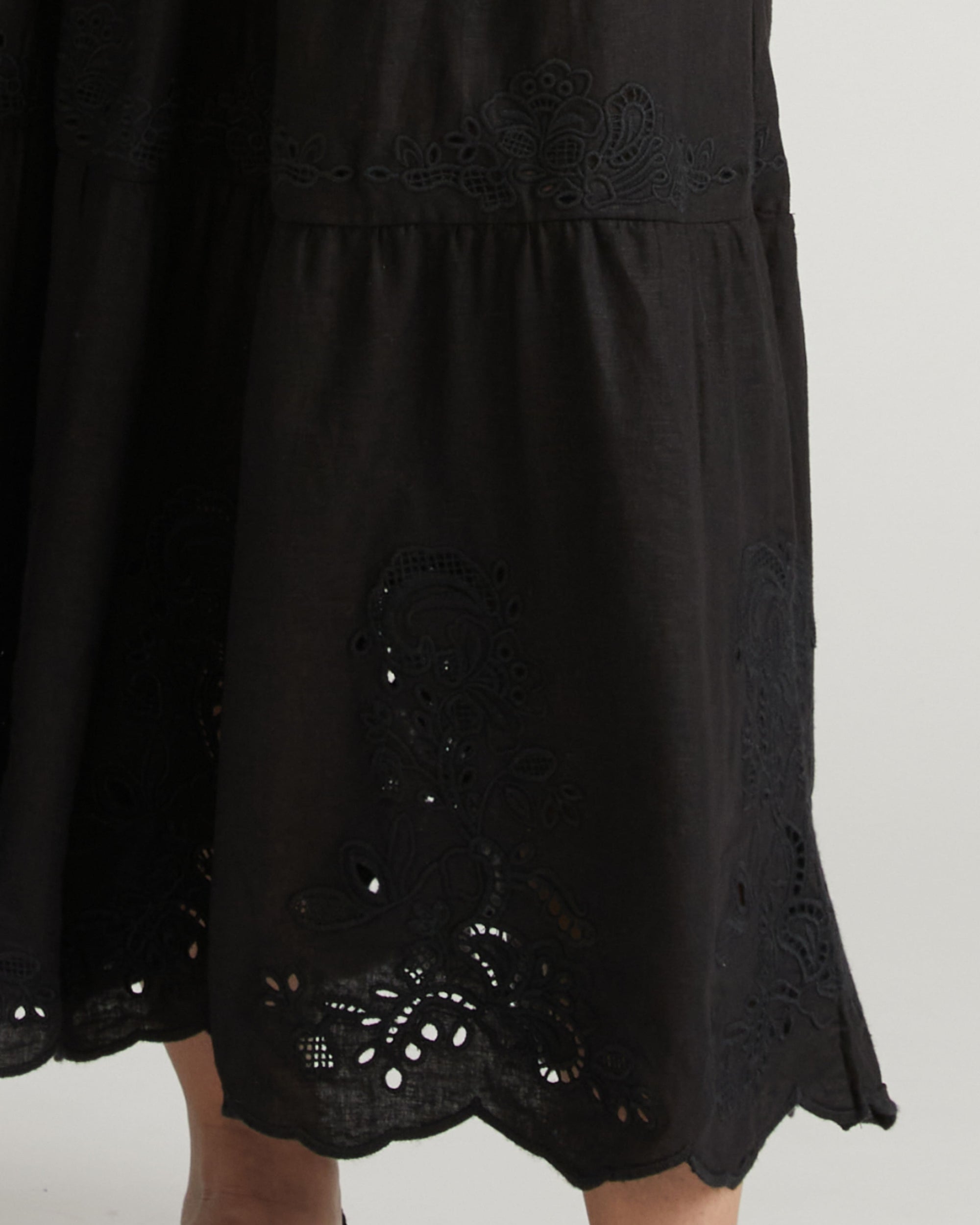 Tosca Embroidered Linen Blend Maxi Skirt - Black | Plus Size & Straight Size Women's Fashion | Universal Standard