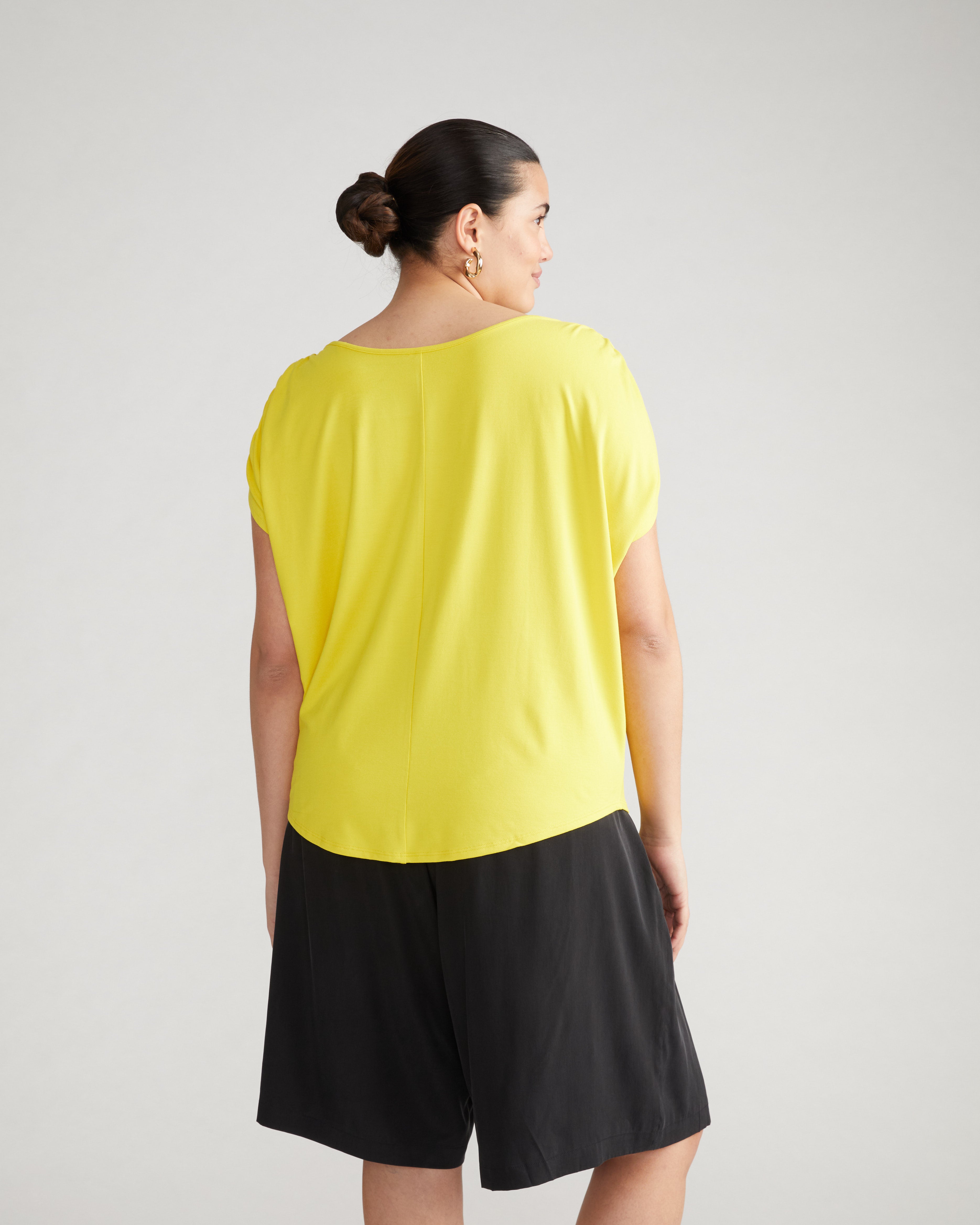 Helena Divine Jersey Gathered Tee - Yellow – Universal Standard