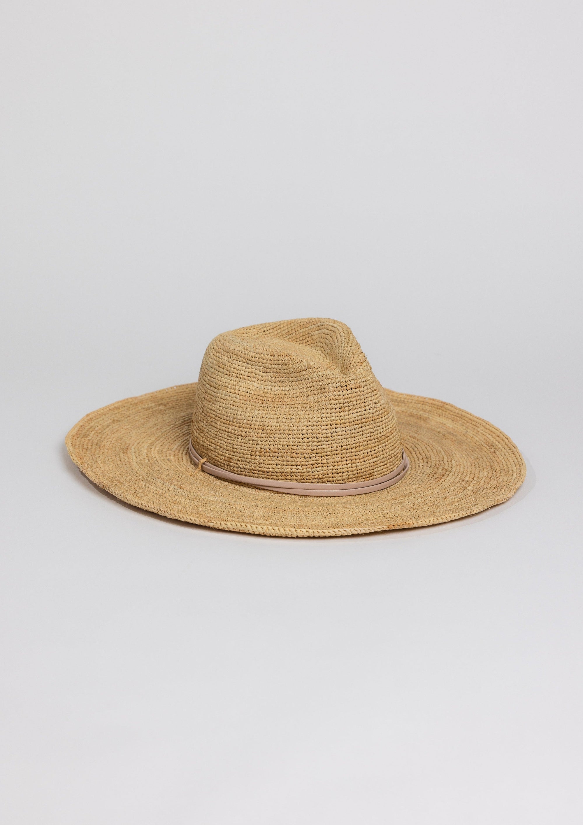 Hat Attack Raffia Crochet Continental | Plus Size & Straight Size Women's Fashion | Universal Standard