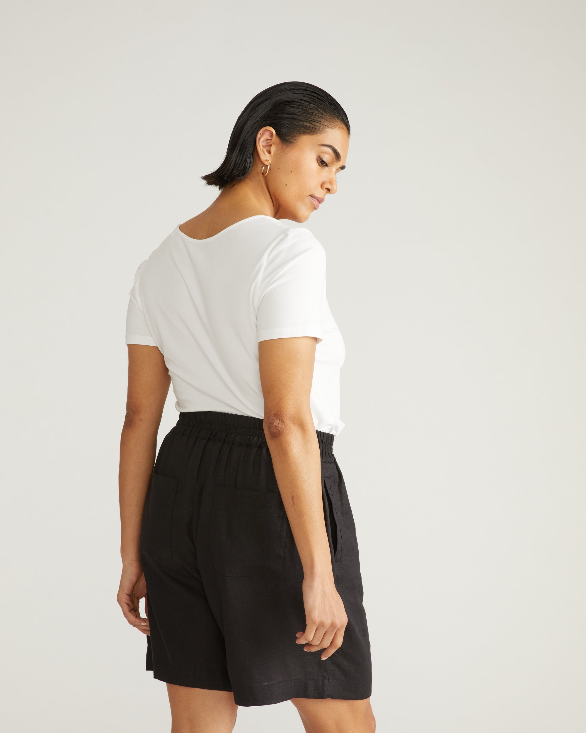 Juniper Linen Easy Pull-On Shorts - Black | Plus Size & Straight Size Women's Fashion | Universal Standard