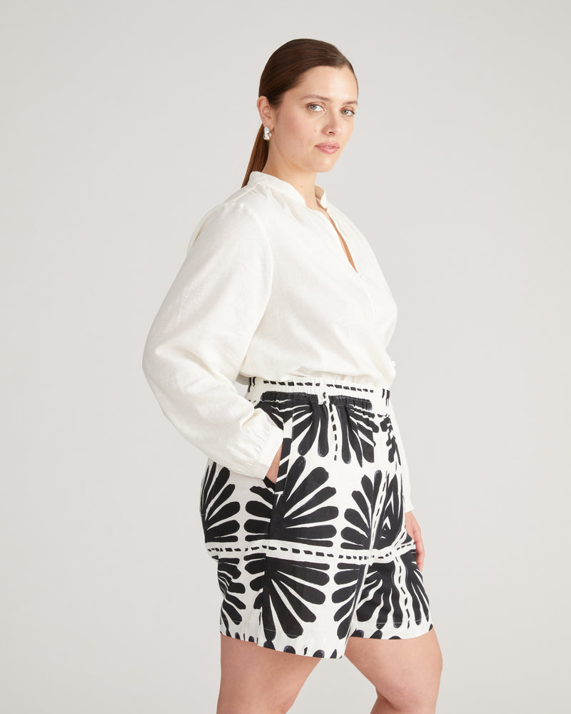 Juniper Linen Easy Pull-On Shorts - Ink Bloom Print