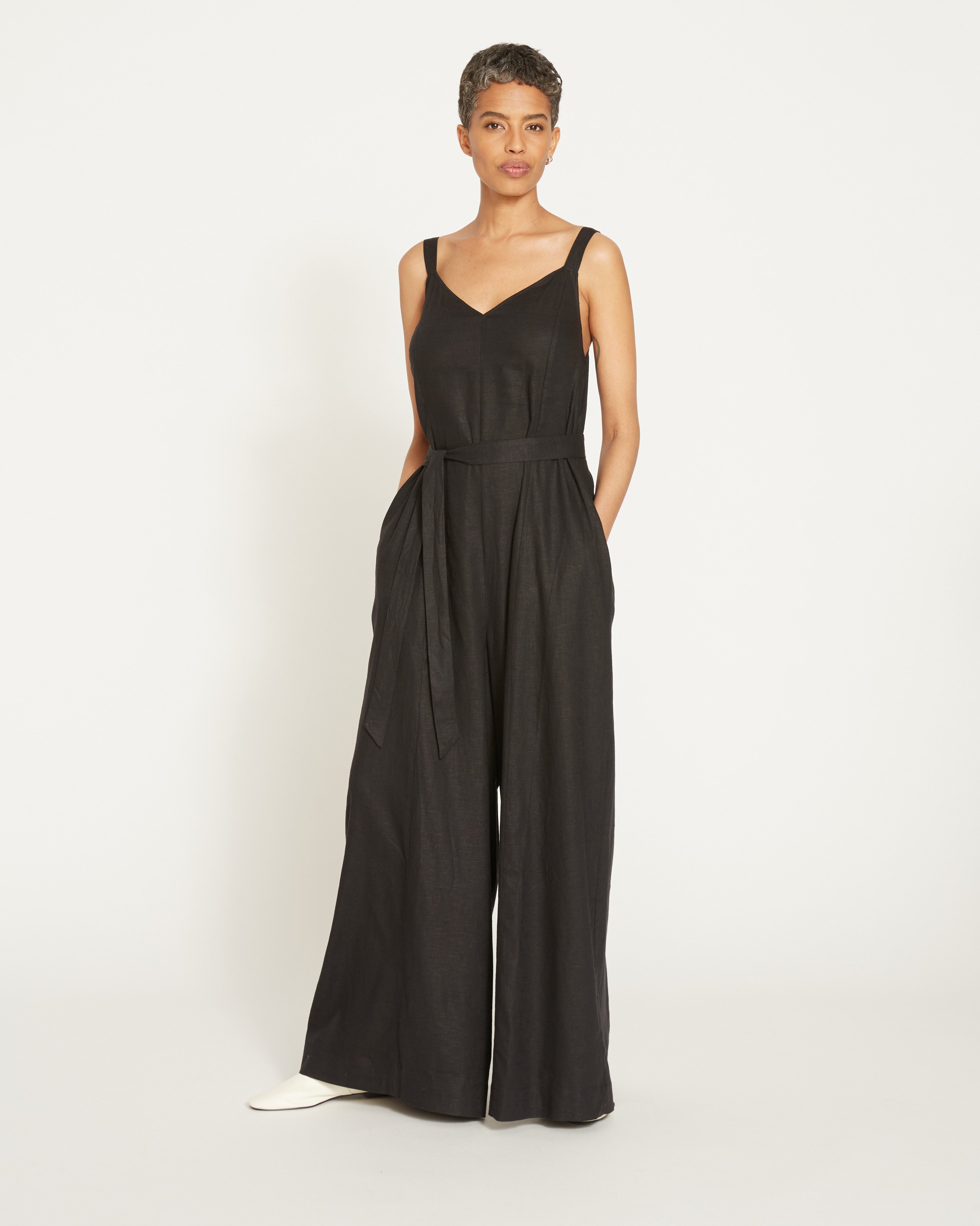 Promenade Linen Blend Jumpsuit - Black – Universal Standard