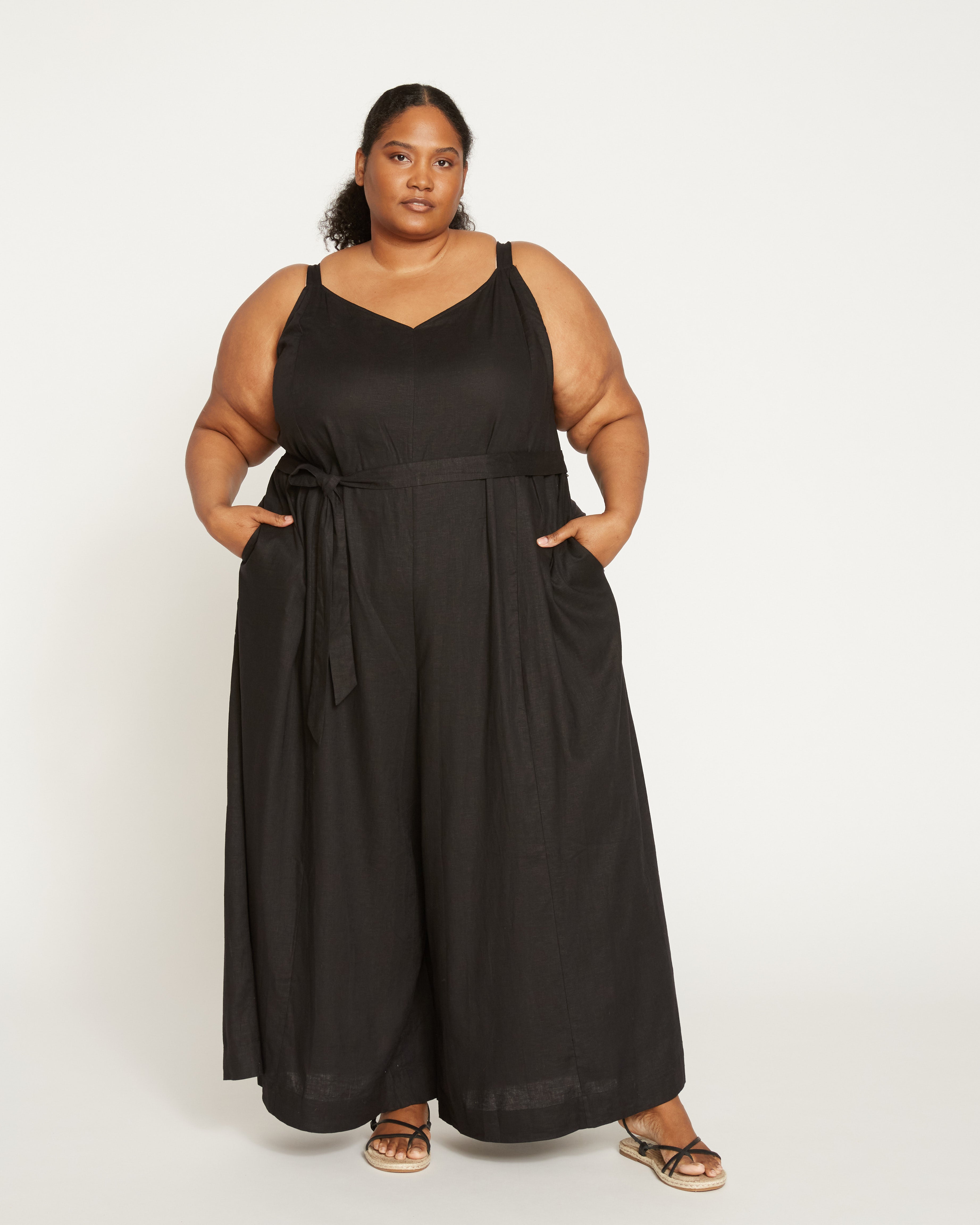 Promenade Linen Jumpsuit - Black – Universal Standard