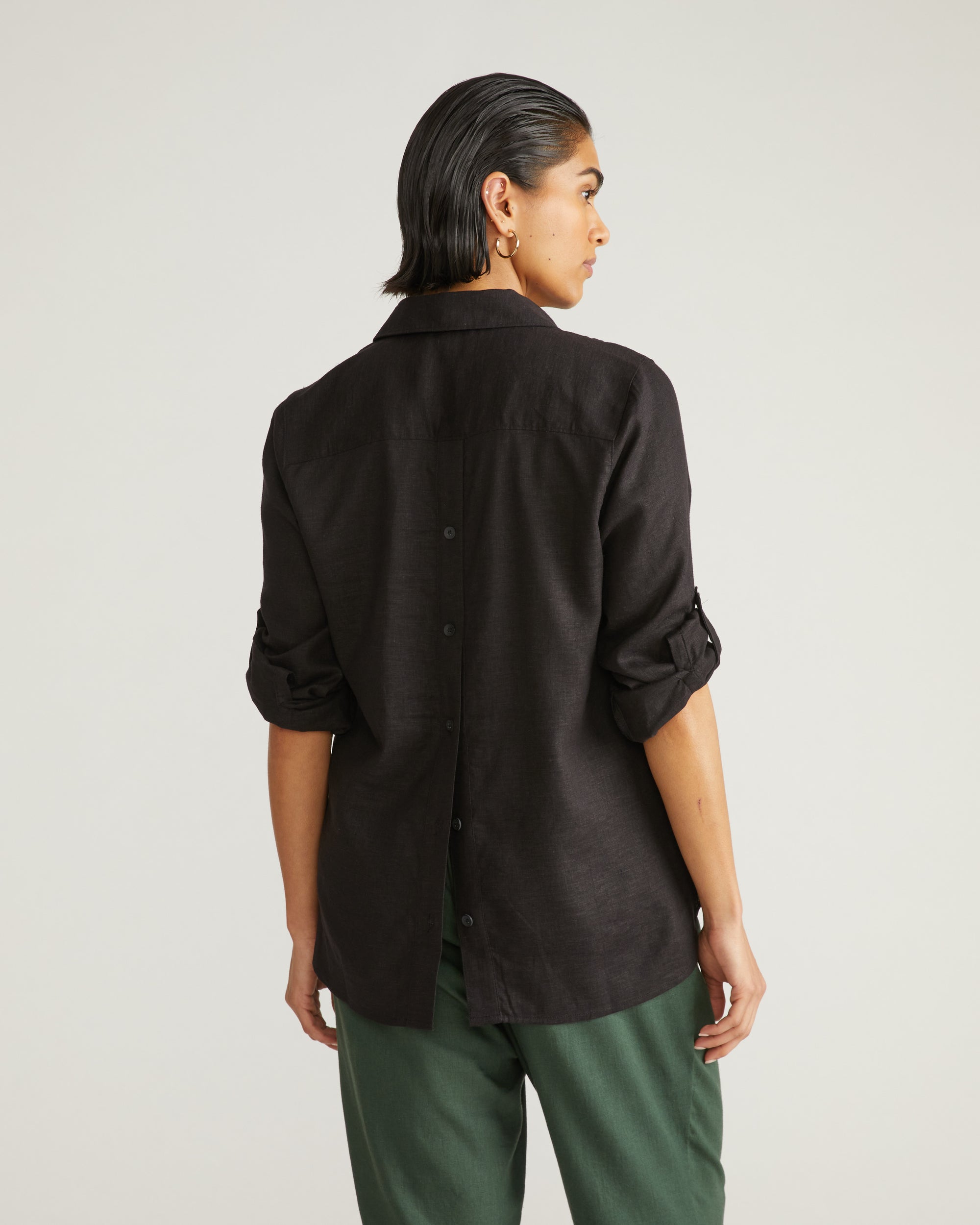 Button Back Linen Blend Polo Shirt - Black | Plus Size & Straight Size Women's Fashion | Universal Standard