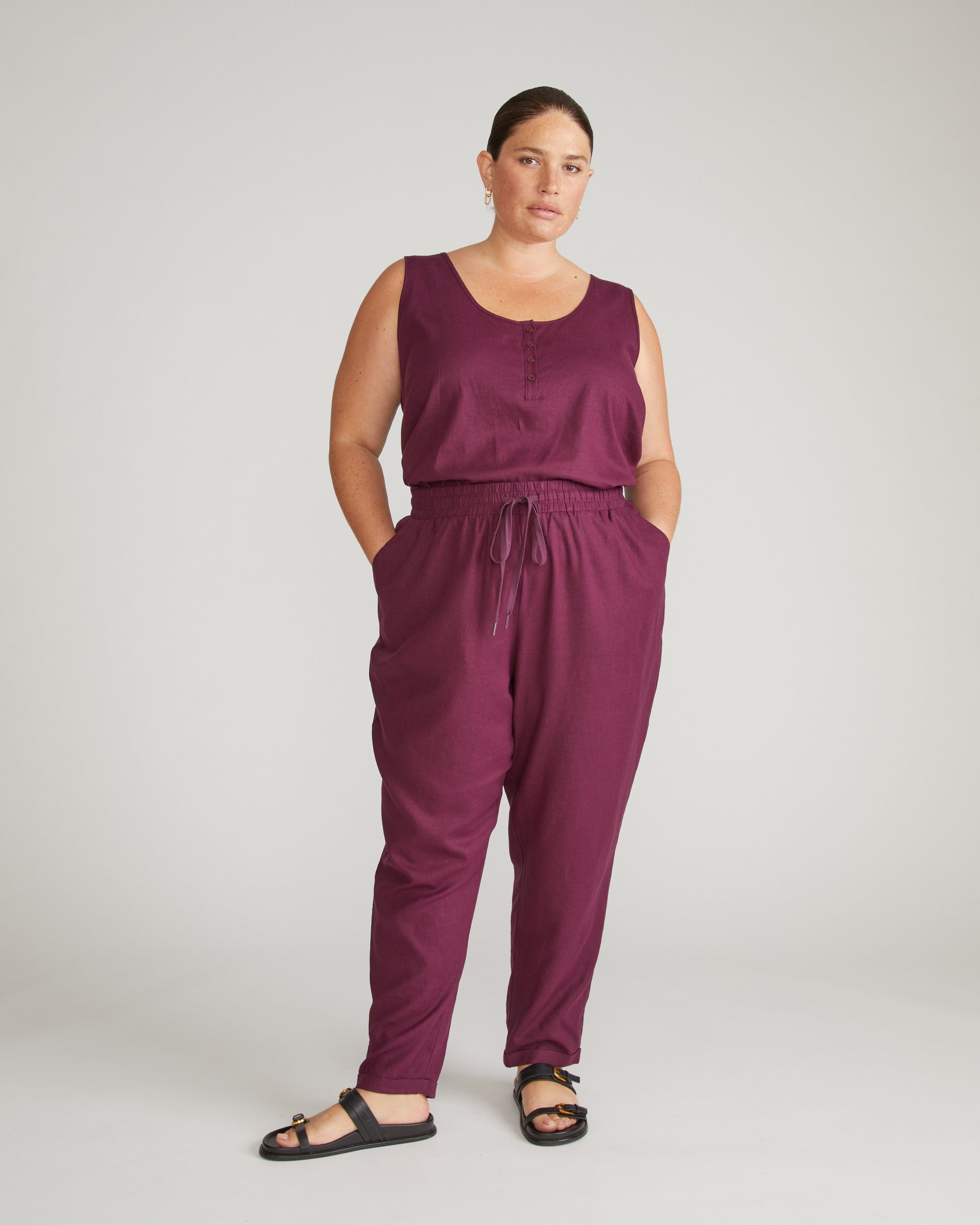 Sayville Linen Blend Drawstring Pant - Acai | Plus Size & Straight Size Women's Fashion | Universal Standard