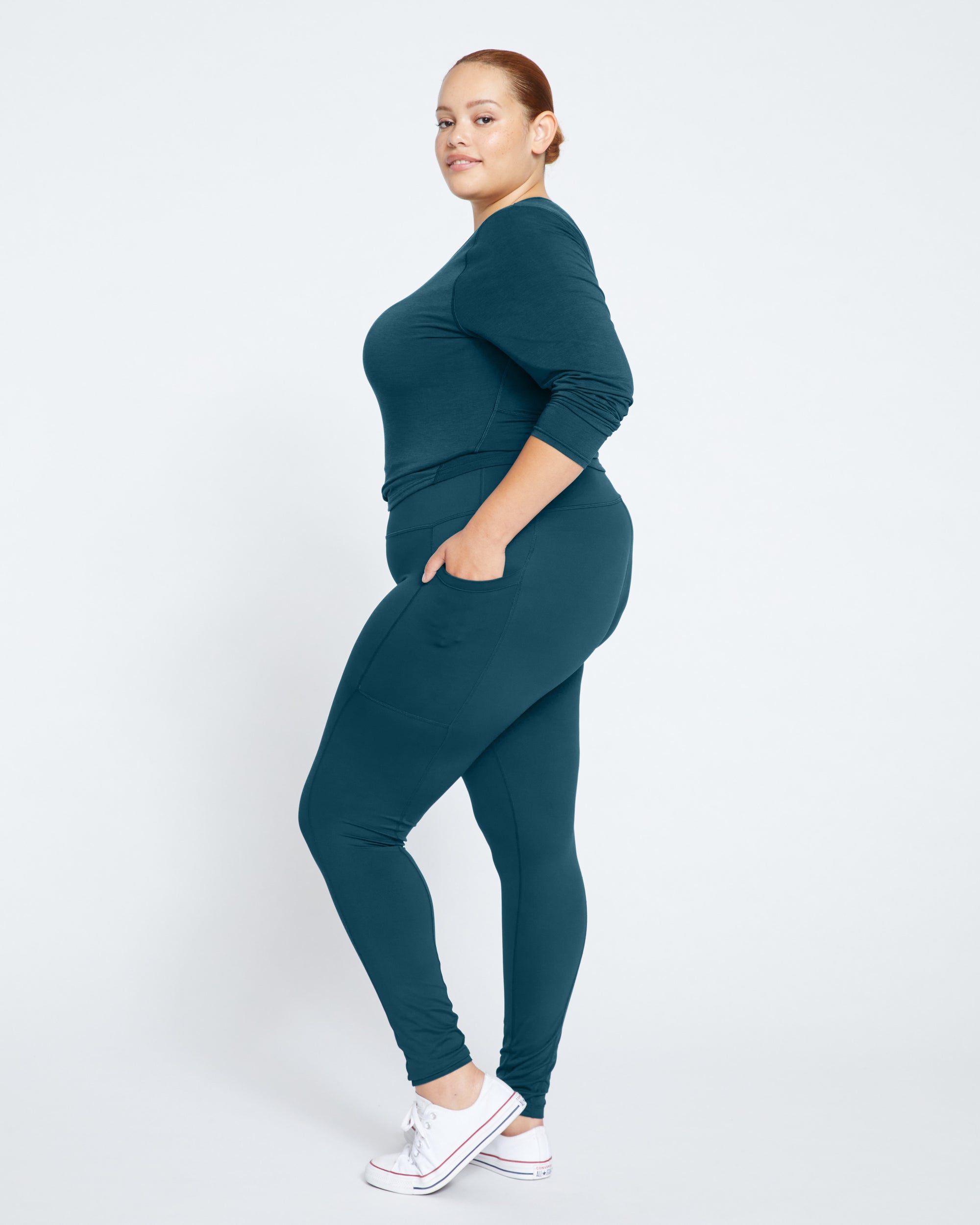 Next-to-Naked Pocket Legging - Deep Sea | Plus Size & Straight Size Women's Fashion | Universal Standard