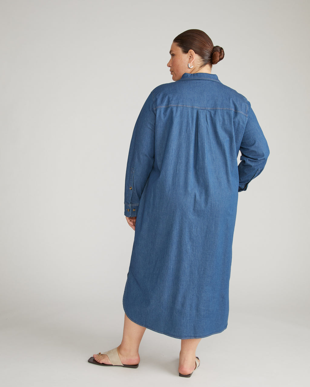 cotton chambray shirt dress Universal Standard Plus Size Odeon Stretch Shirtdress Women's Beaded V-Neck Two-Piece Style:64300H01 Women's fashion defining leather belt. Size:20