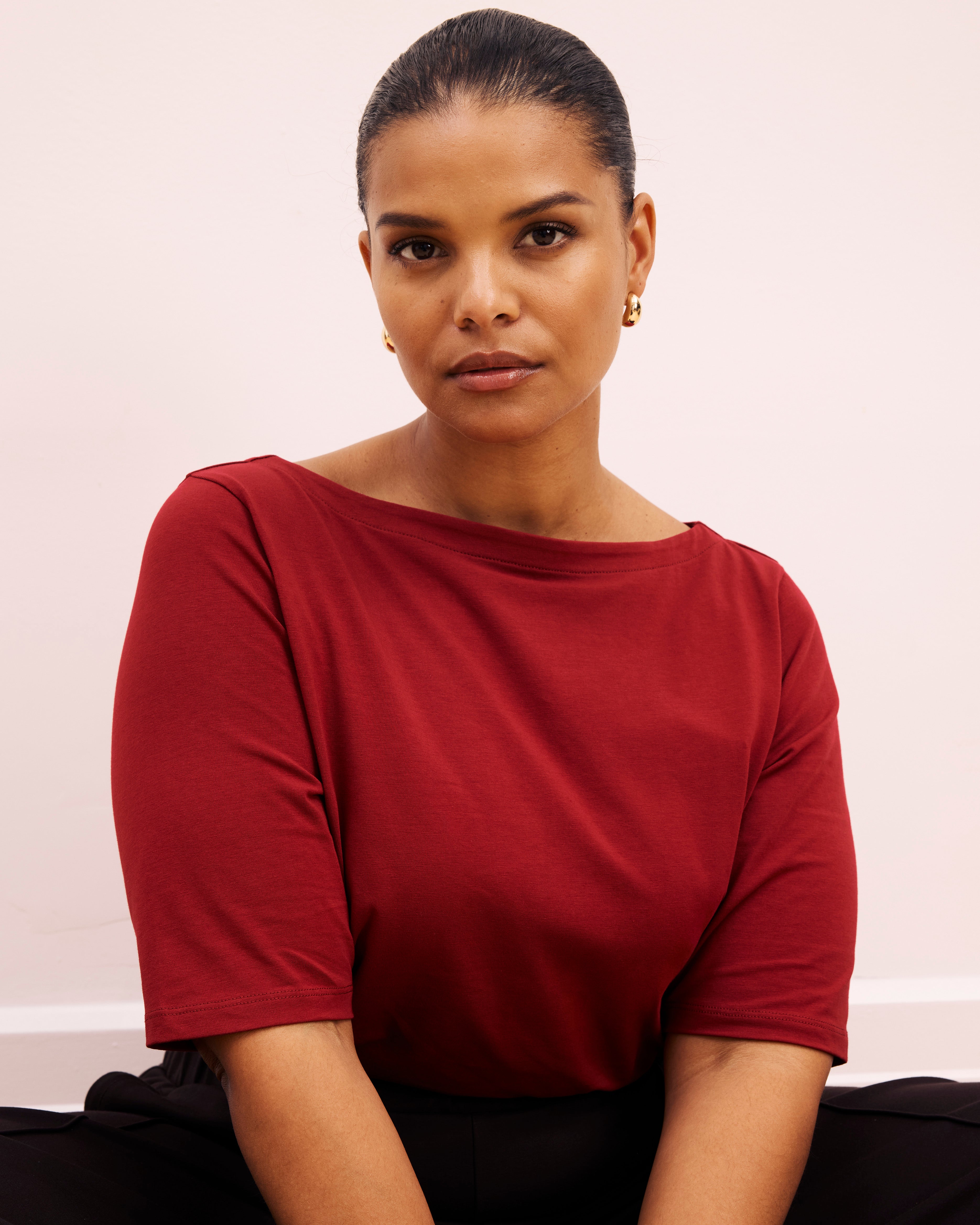 Bella Boatneck Tee - Garnet – Universal Standard