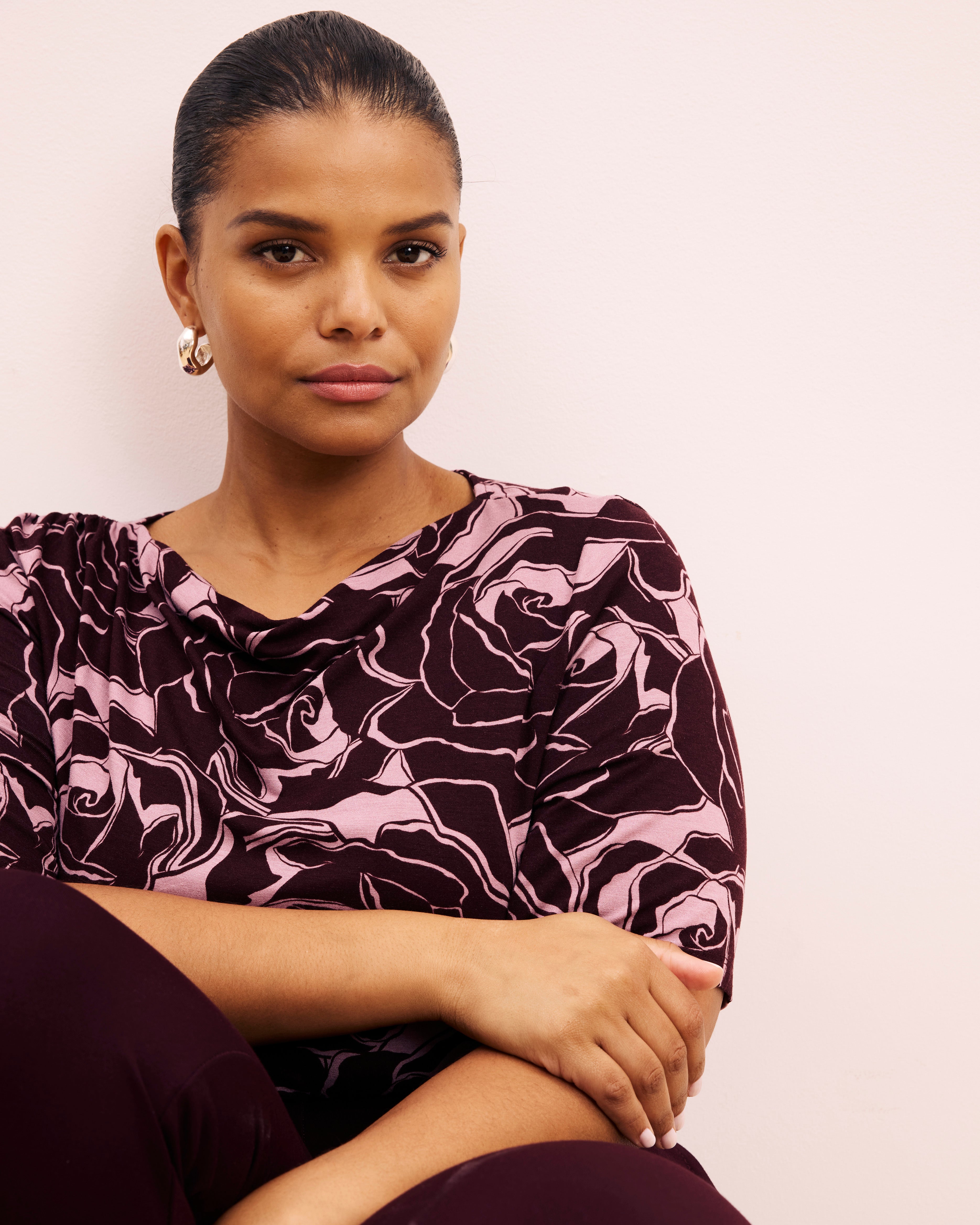 Louise Short Sleeve Liquid Jersey Top - Rose Print in Black Cherry