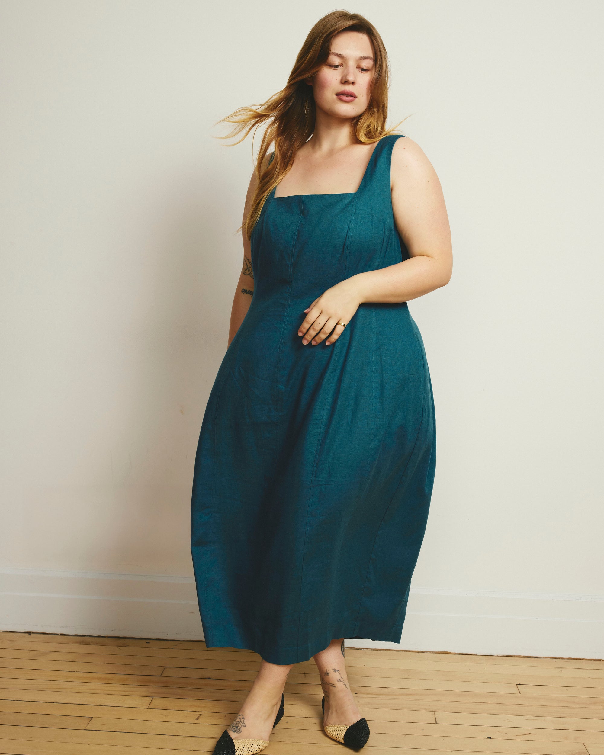 Saulay Square Neck Linen Midi Dress - Ink Blue | Plus Size & Straight Size Women's Fashion | Universal Standard