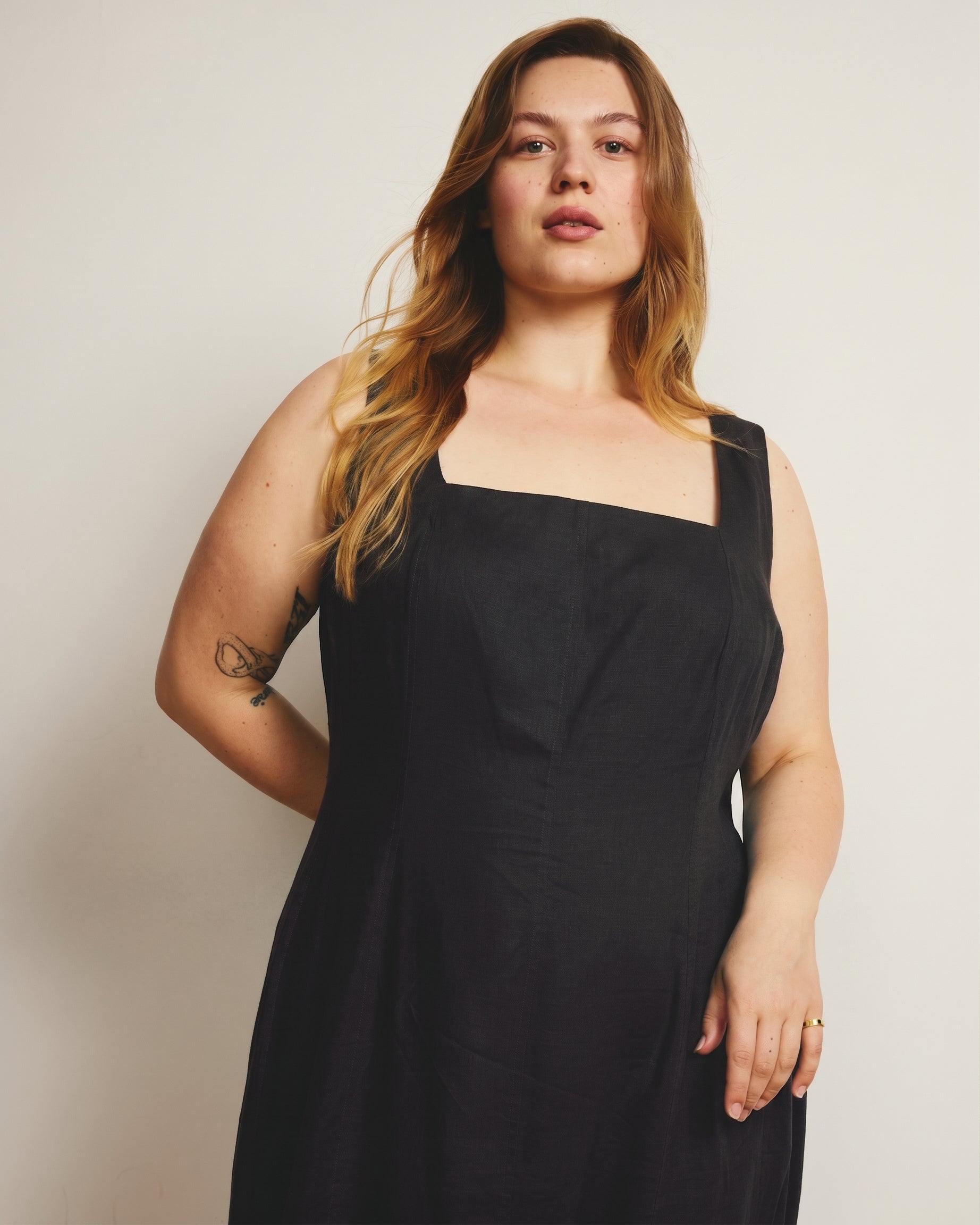 Saulay Square Neck Linen Blend Midi Dress - Black