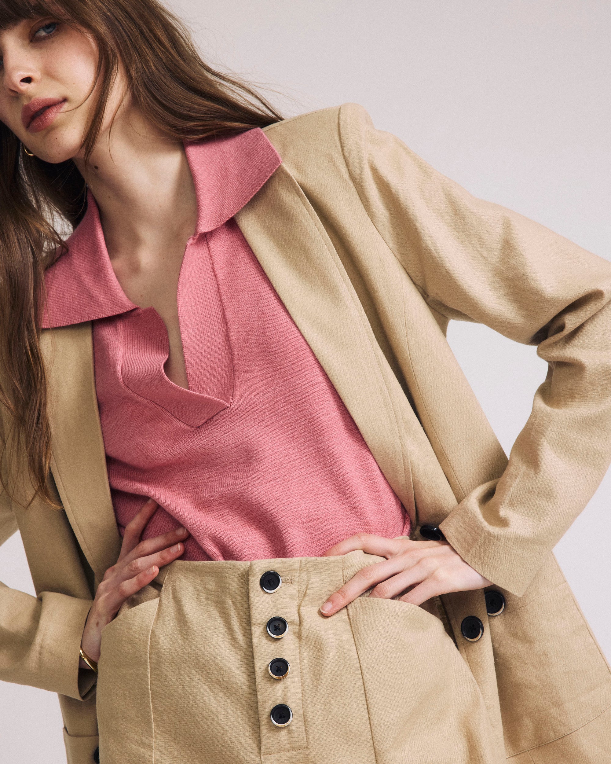 Woman wearing Coastal Linen Blazer - Danish Coffee from Universal Standard