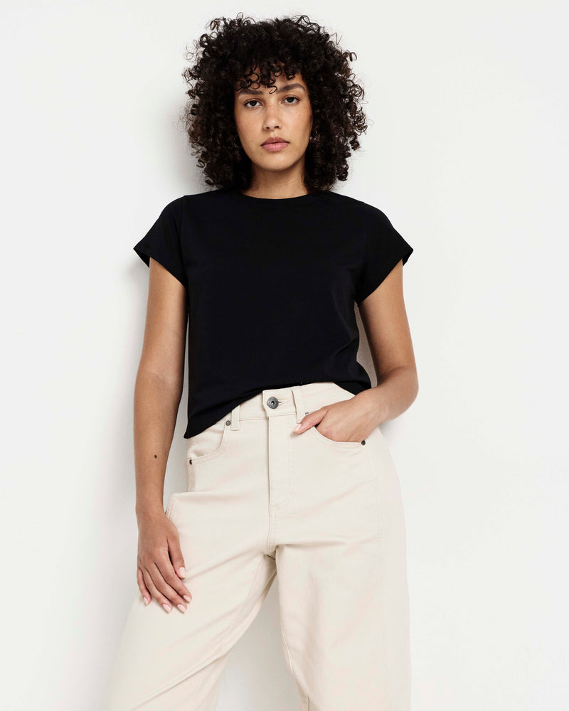 Frenchie Easy Fit Tee - Black | Plus Size & Straight Size Women's Fashion | Universal Standard
