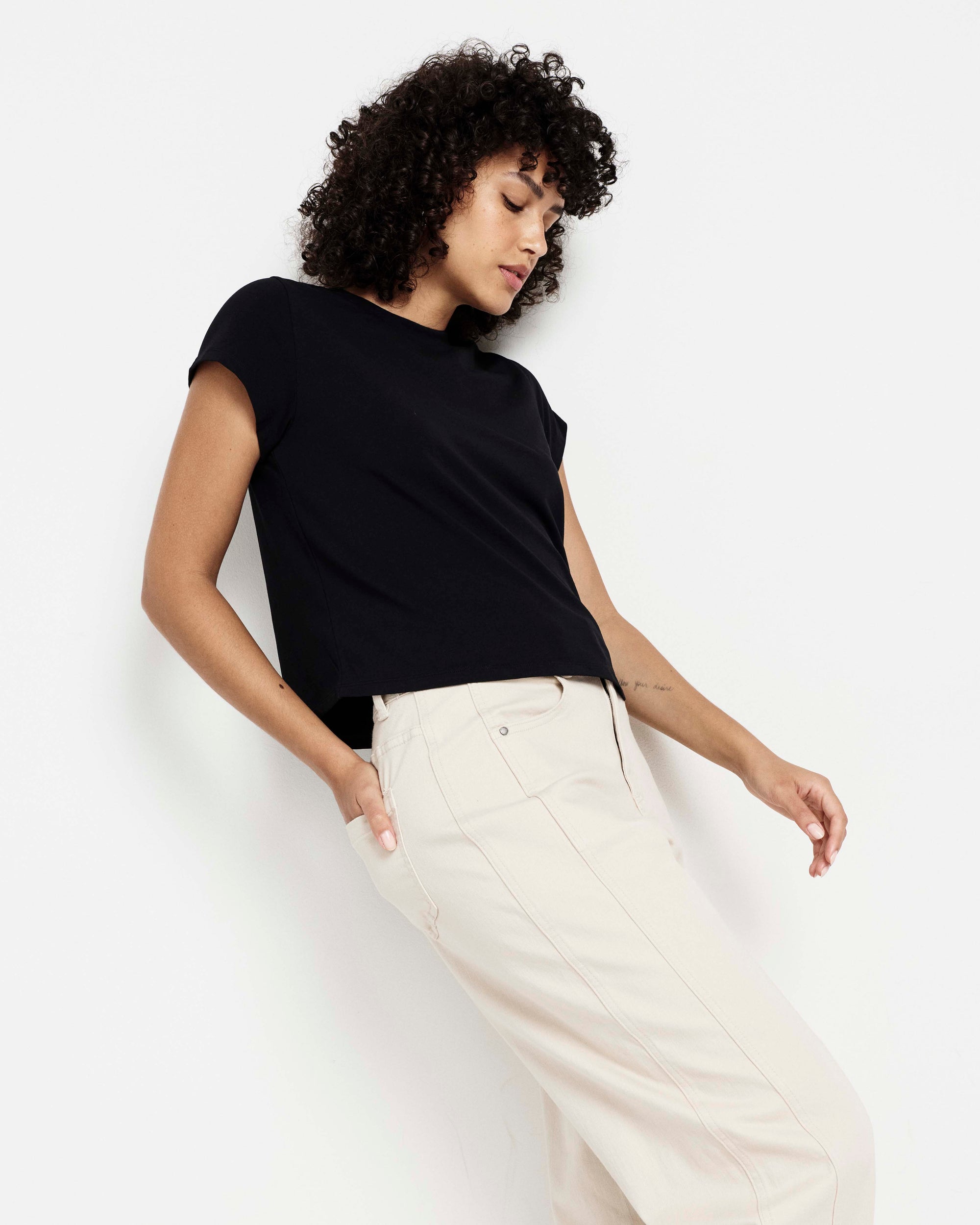 Frenchie Easy Fit Tee - Black | Plus Size & Straight Size Women's Fashion | Universal Standard