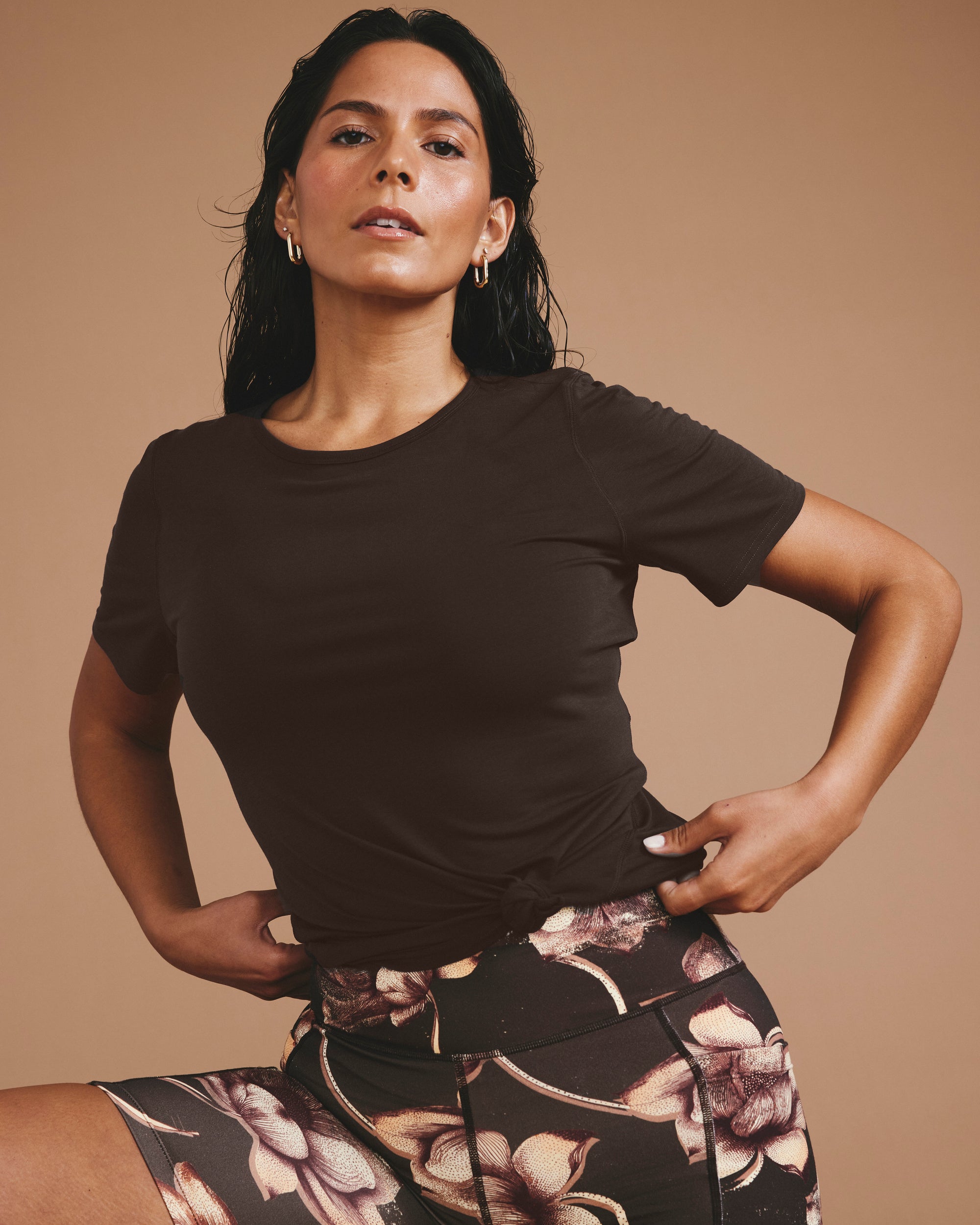 Mia Movement Tee - Deep Brown | Plus Size & Straight Size Women's Fashion | Universal Standard