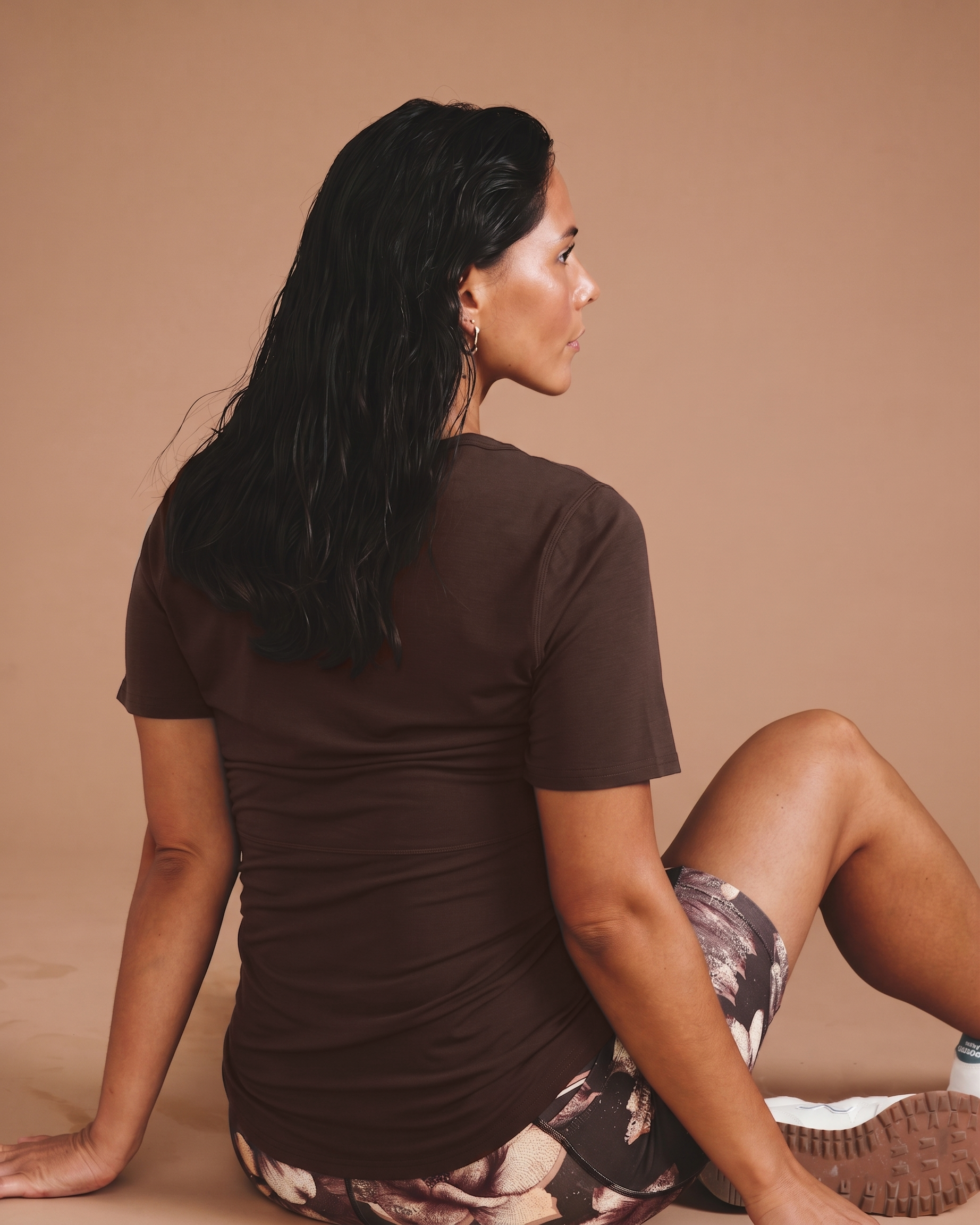 Mia Movement Tee - Deep Brown | Plus Size & Straight Size Women's Fashion | Universal Standard