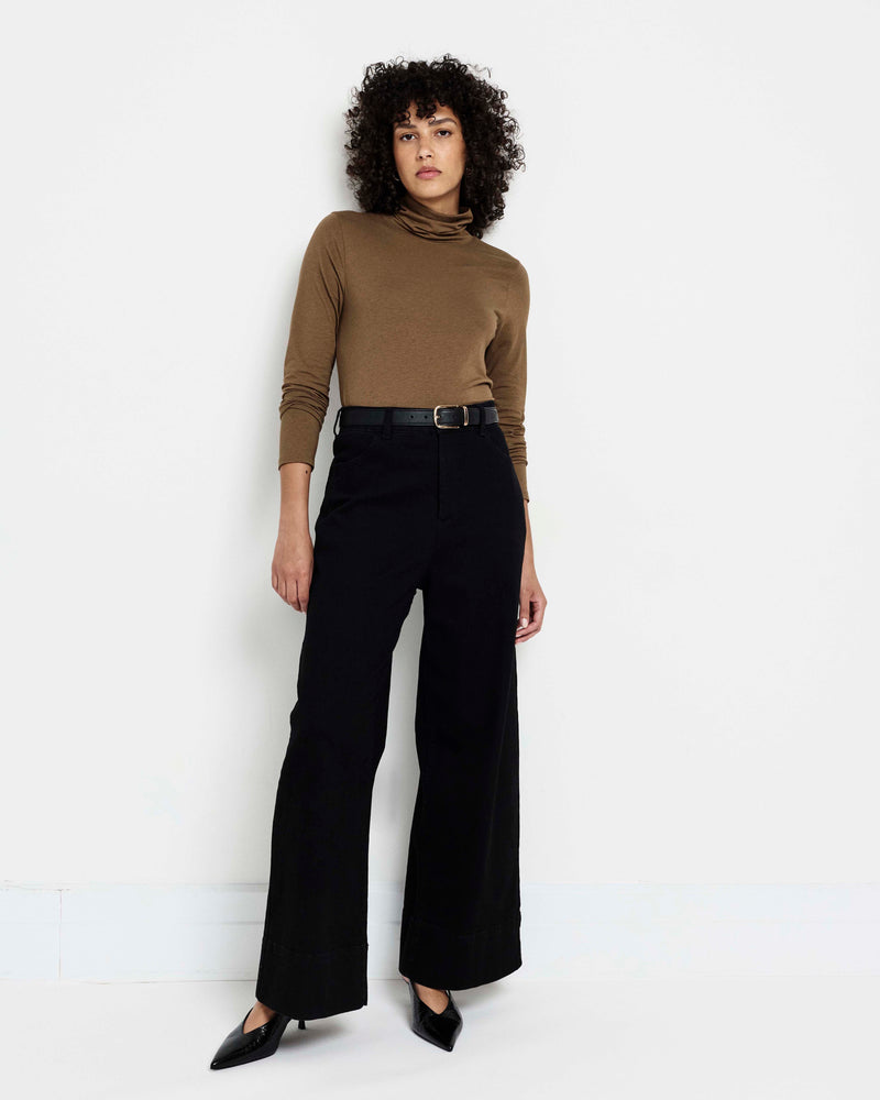 Close Fit Turtleneck - Sepia | Plus Size & Straight Size Women's Fashion | Universal Standard