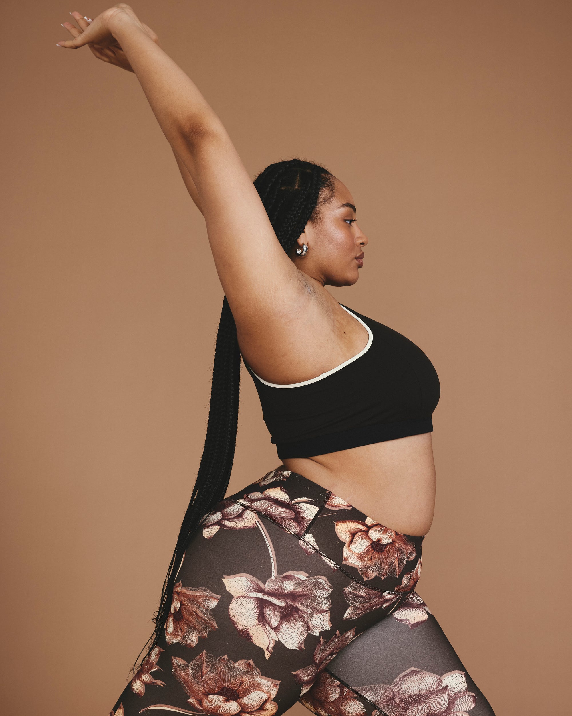 Next-to-Naked Racerback Sports Bra - Deep Brown/Dove Wing Trim | Plus Size & Straight Size Women's Fashion | Universal Standard