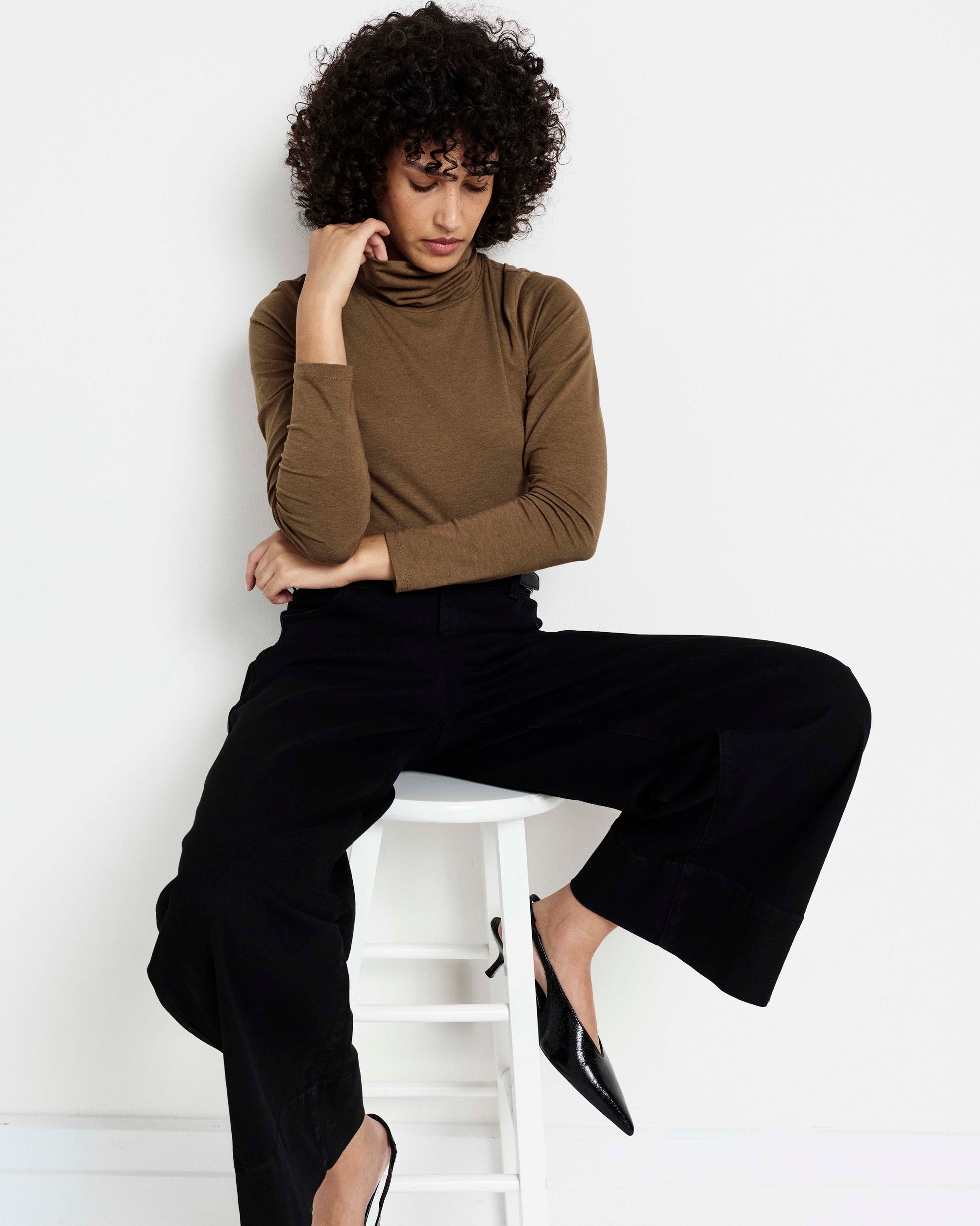Close Fit Turtleneck - Sepia | Plus Size & Straight Size Women's Fashion | Universal Standard