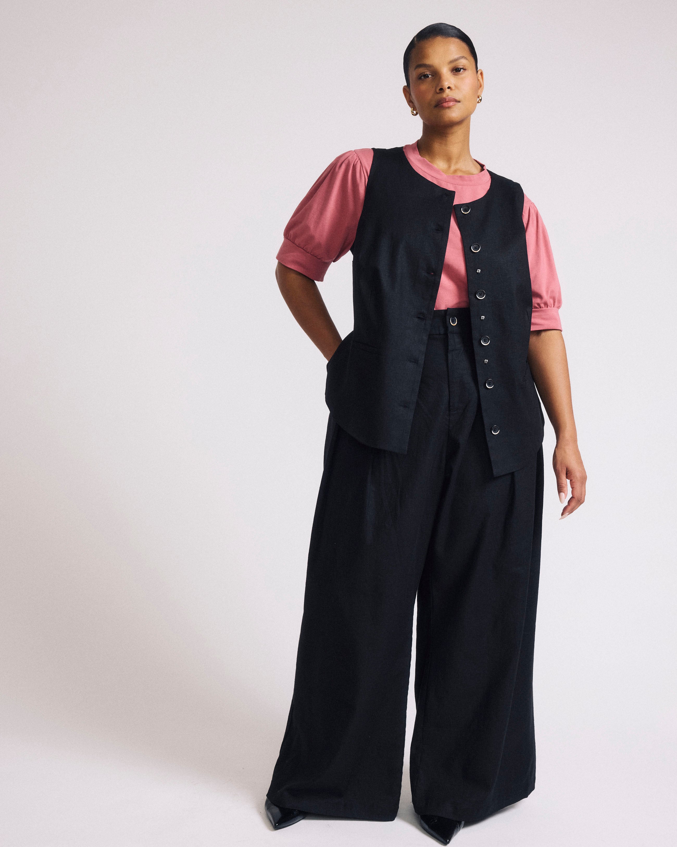 Tamsin Stretch Linen Blend Vest - Black – Universal Standard