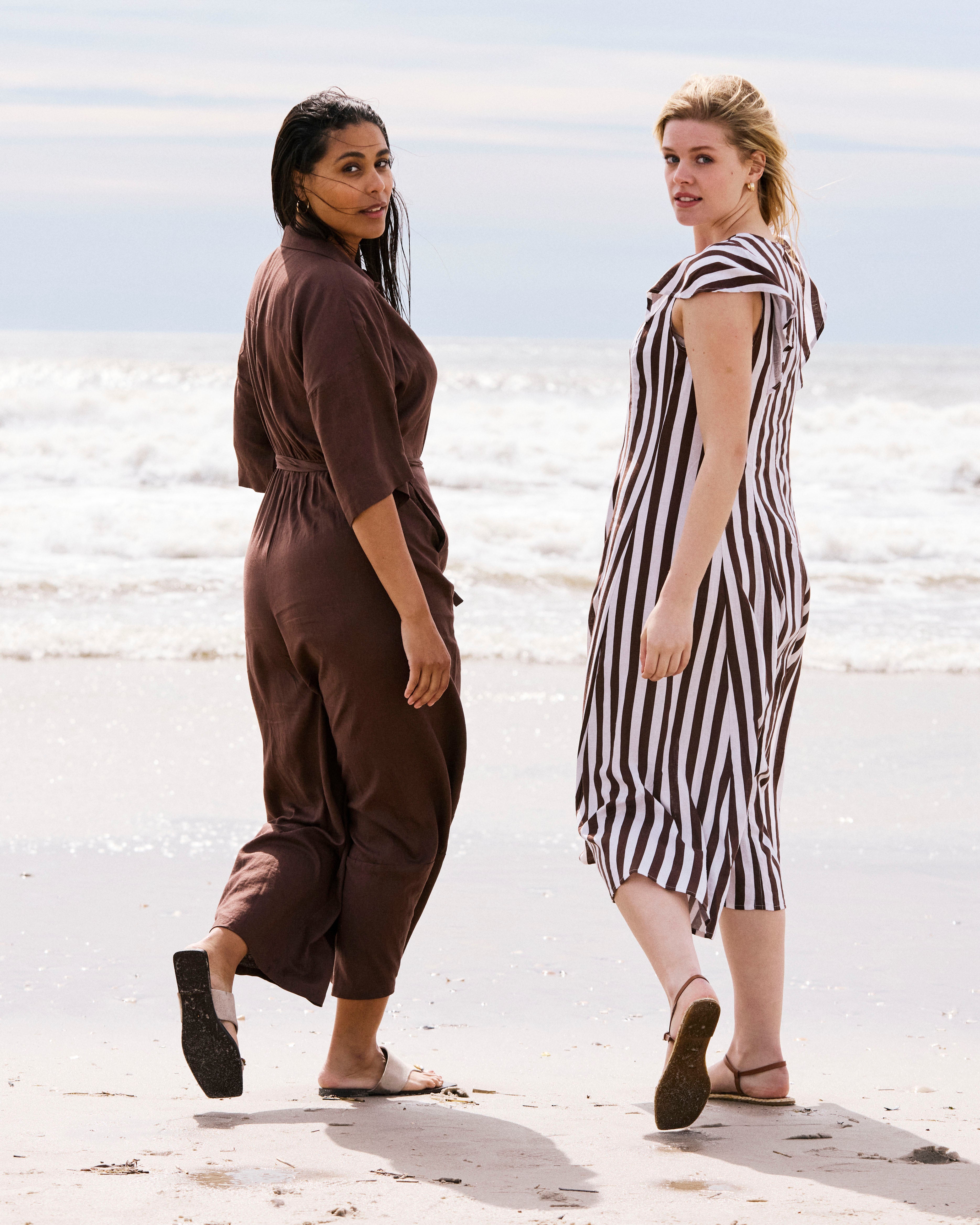 Maggie Barrel Leg Linen Blend Jumpsuit - Peppercorn – Universal