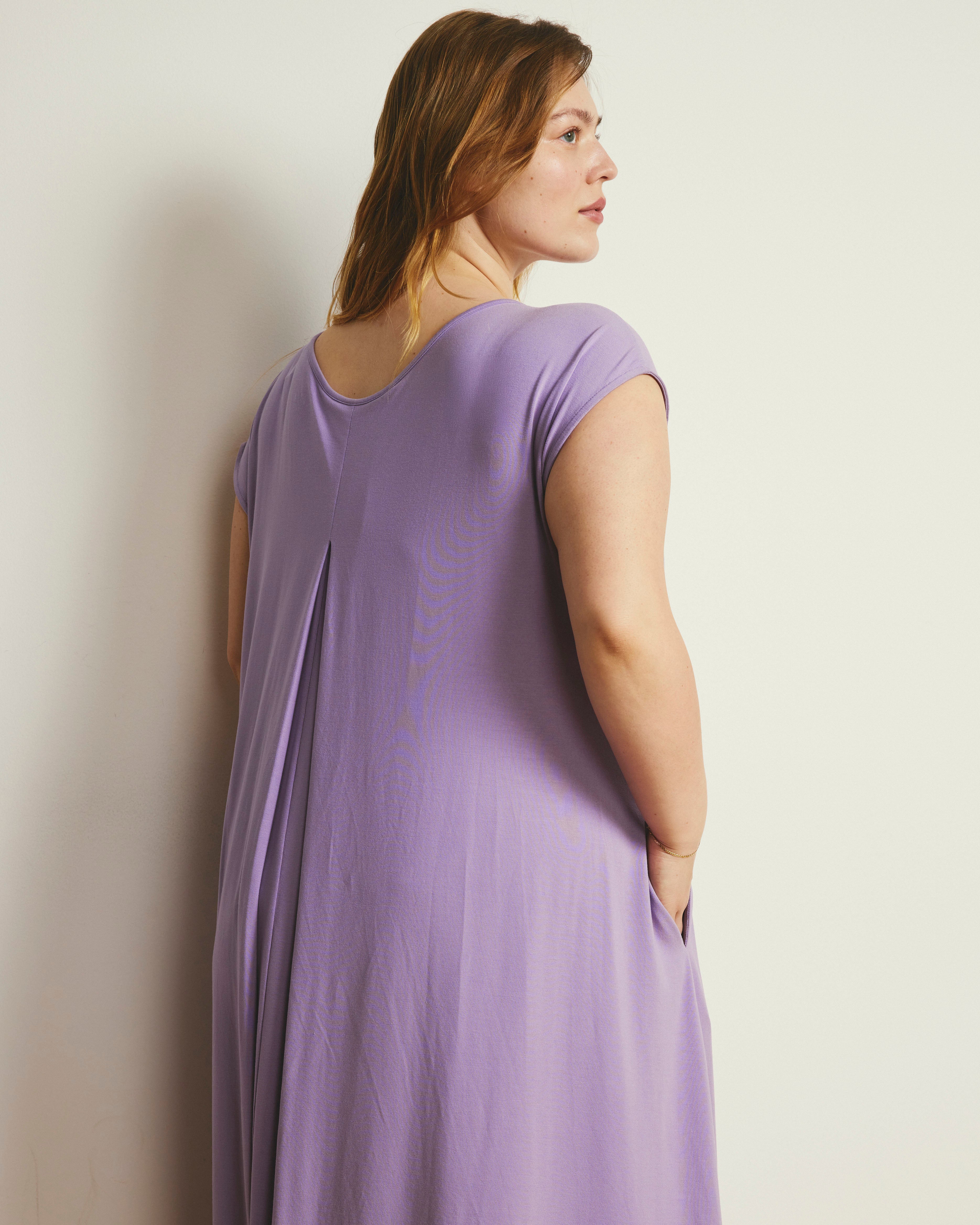 Capri Divine Jersey Flared Dress - Spring Iris – Universal Standard