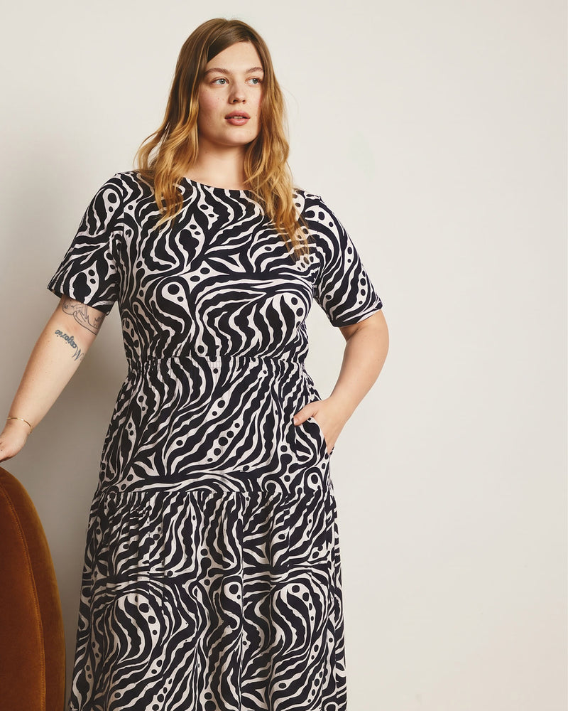 Thea Divine Jersey Midi Dress - Black Bosco Print | Plus Size & Straight Size Women's Fashion | Universal Standard
