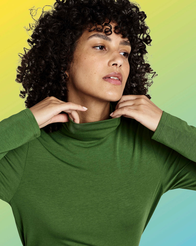 Close Fit Turtleneck - Garden Green | Plus Size & Straight Size Women's Fashion | Universal Standard